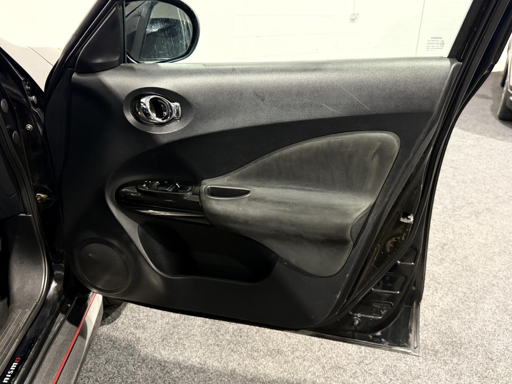 Nissan Juke 1.6 DIG-T Nismo SUV 5dr Petrol Manual Euro 5 (200 ps)