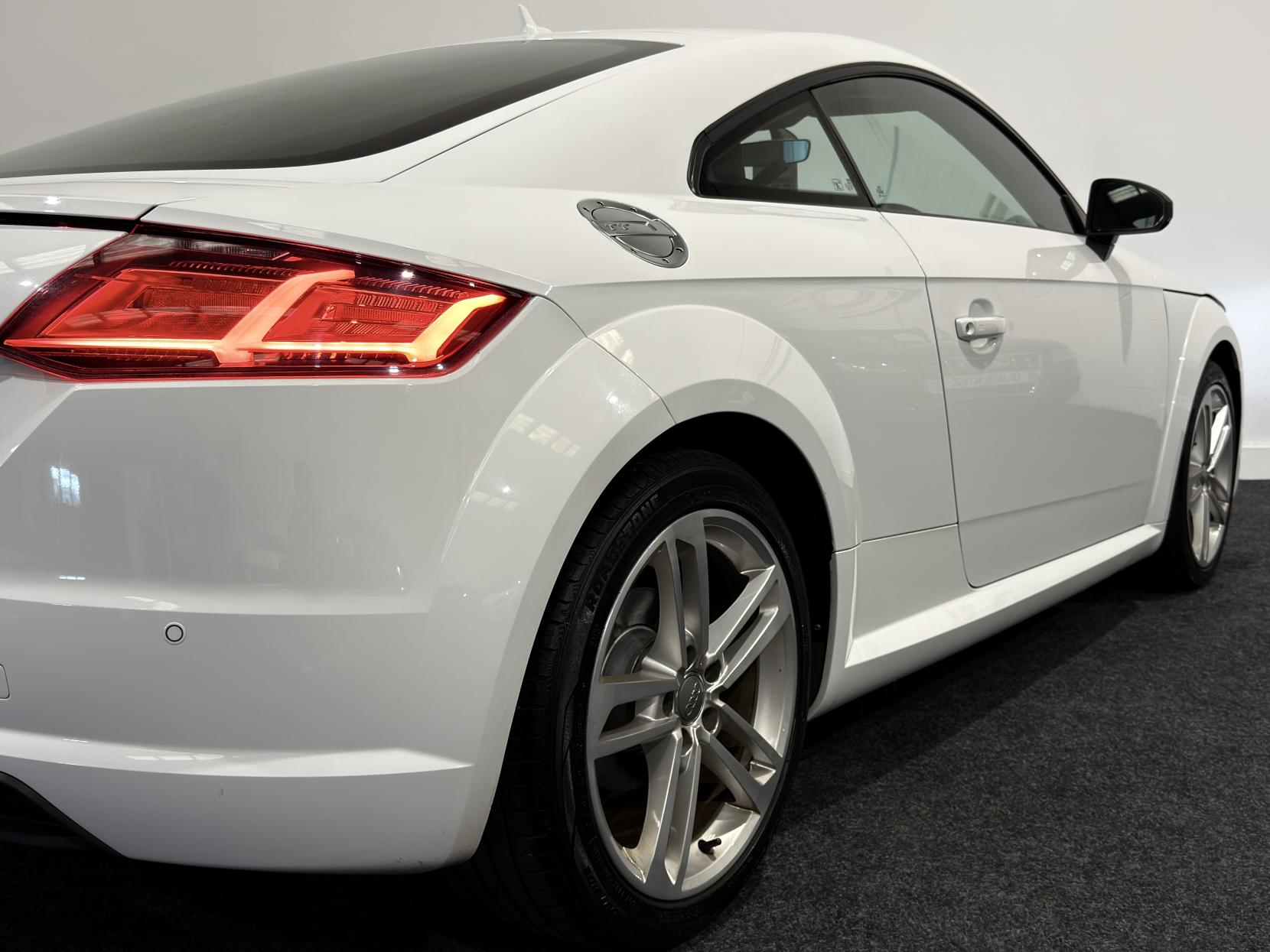 Audi TT 2.0 TDI ultra Sport Coupe 3dr Diesel Manual Euro 6 (s/s) (184 ps)
