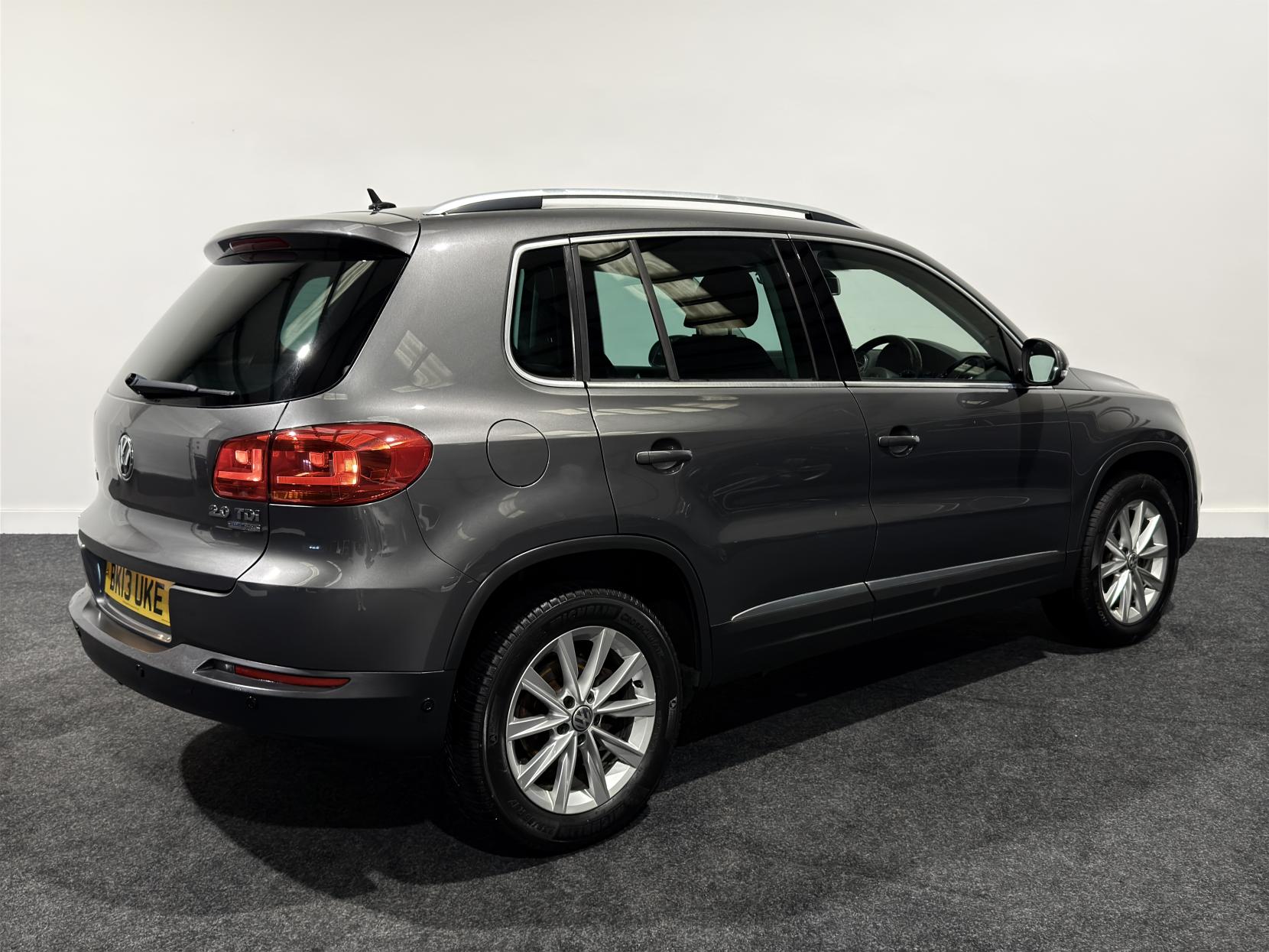 Volkswagen Tiguan 2.0 TDI BlueMotion Tech SE SUV 5dr Diesel Manual 2WD Euro 5 (s/s) (140 ps)