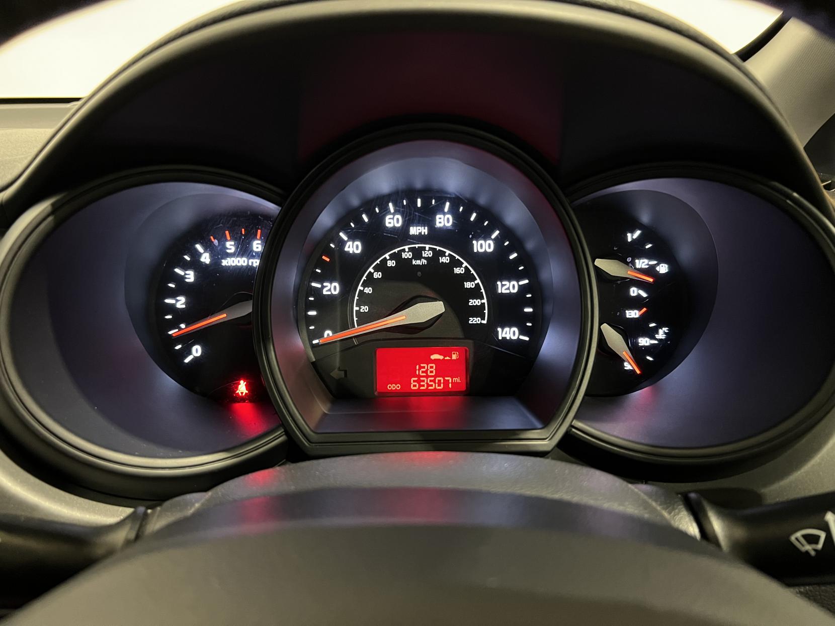 Kia Rio 1.1 CRDi EcoDynamics VR7 Hatchback 5dr Diesel Manual Euro 5 (s/s) (74 bhp)