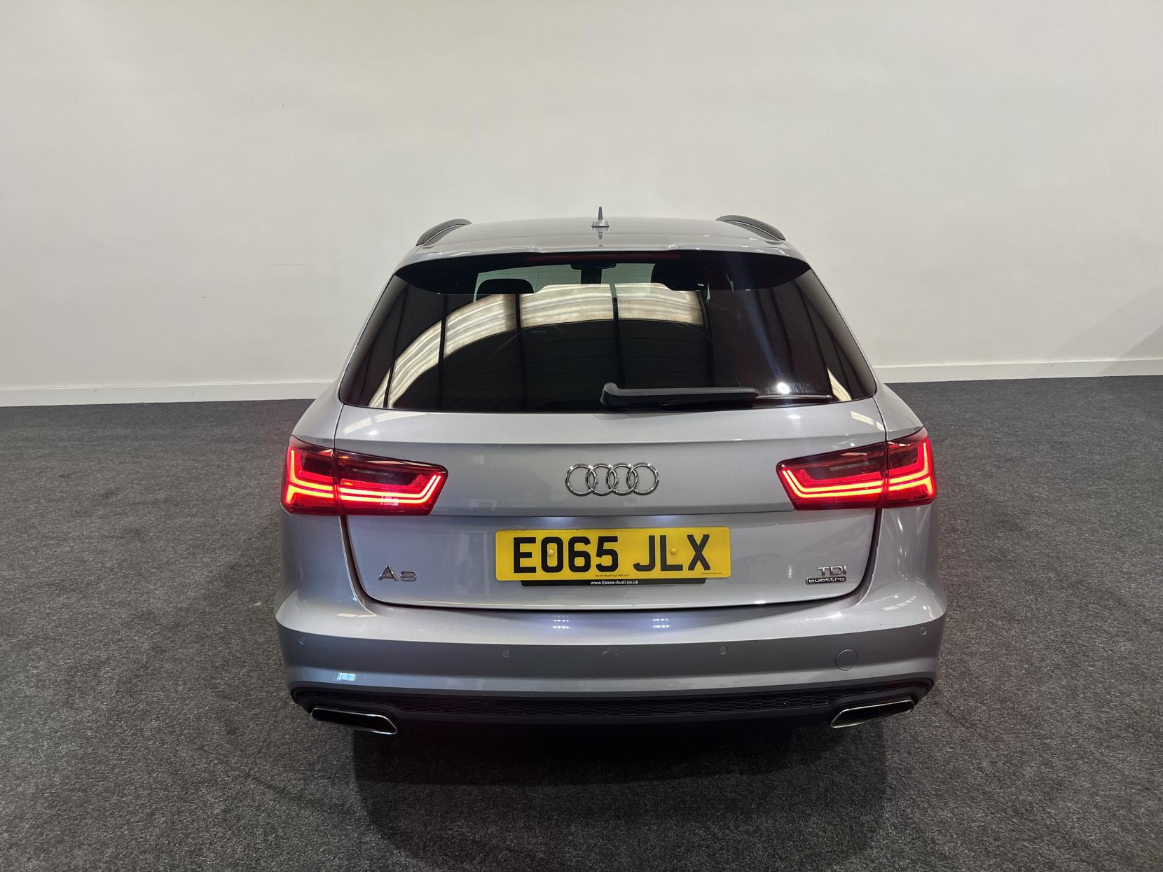 Audi A6 Avant 3.0 TDI V6 Black Edition Estate 5dr Diesel S Tronic quattro Euro 6 (s/s) (218 ps)