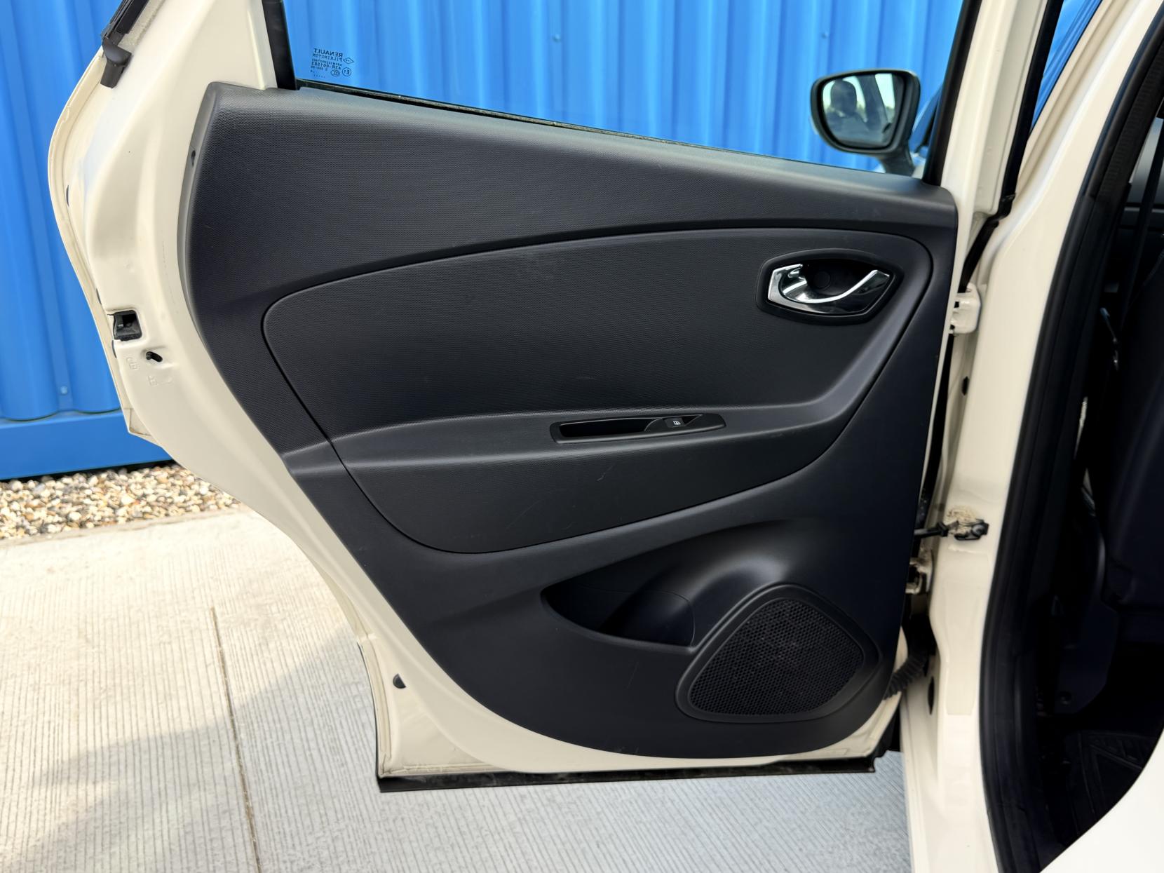 Renault Captur 1.5 dCi Dynamique MediaNav SUV 5dr Diesel EDC Euro 5 (90 ps)