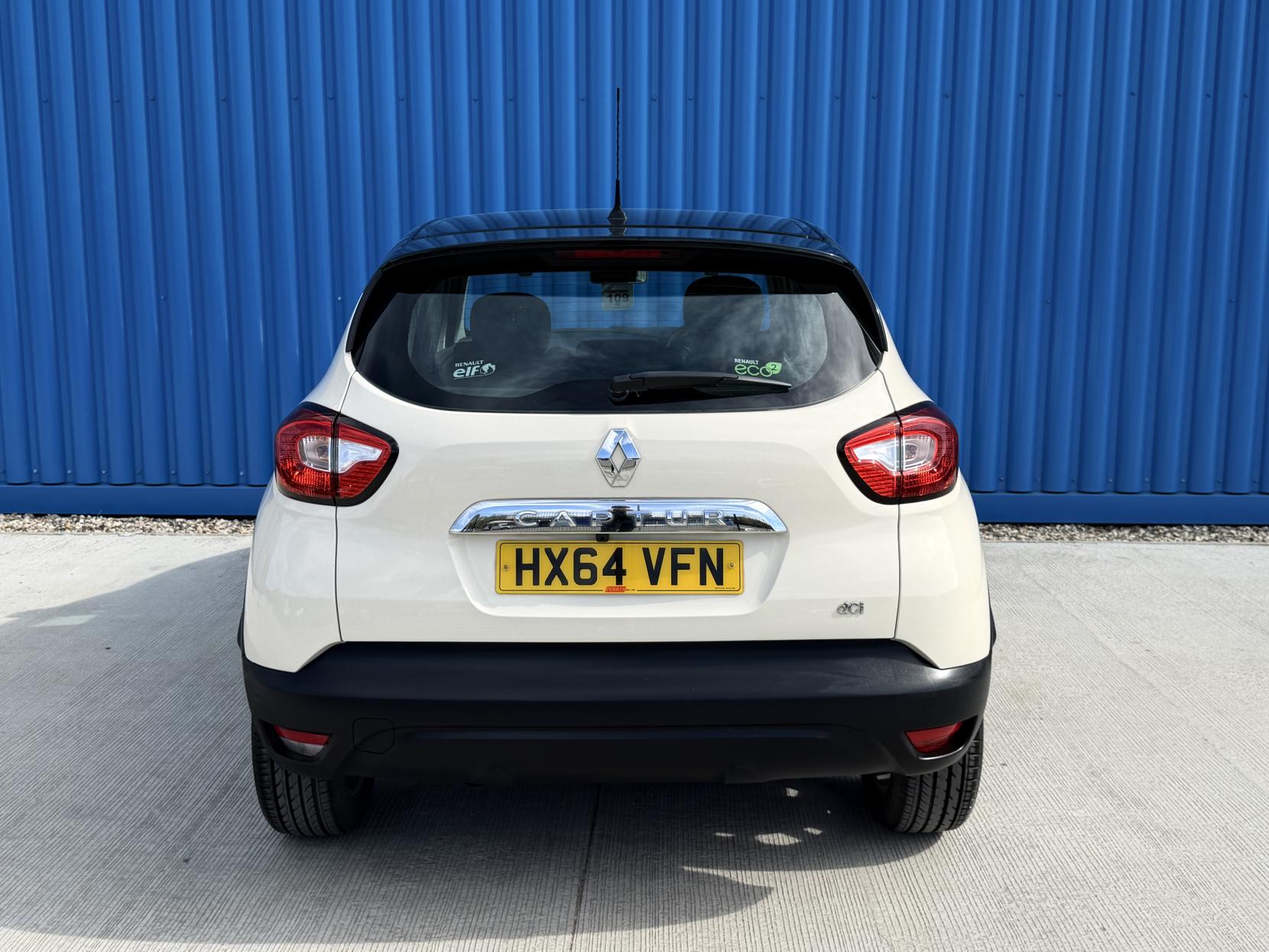 Renault Captur 1.5 dCi Dynamique MediaNav SUV 5dr Diesel EDC Euro 5 (90 ps)