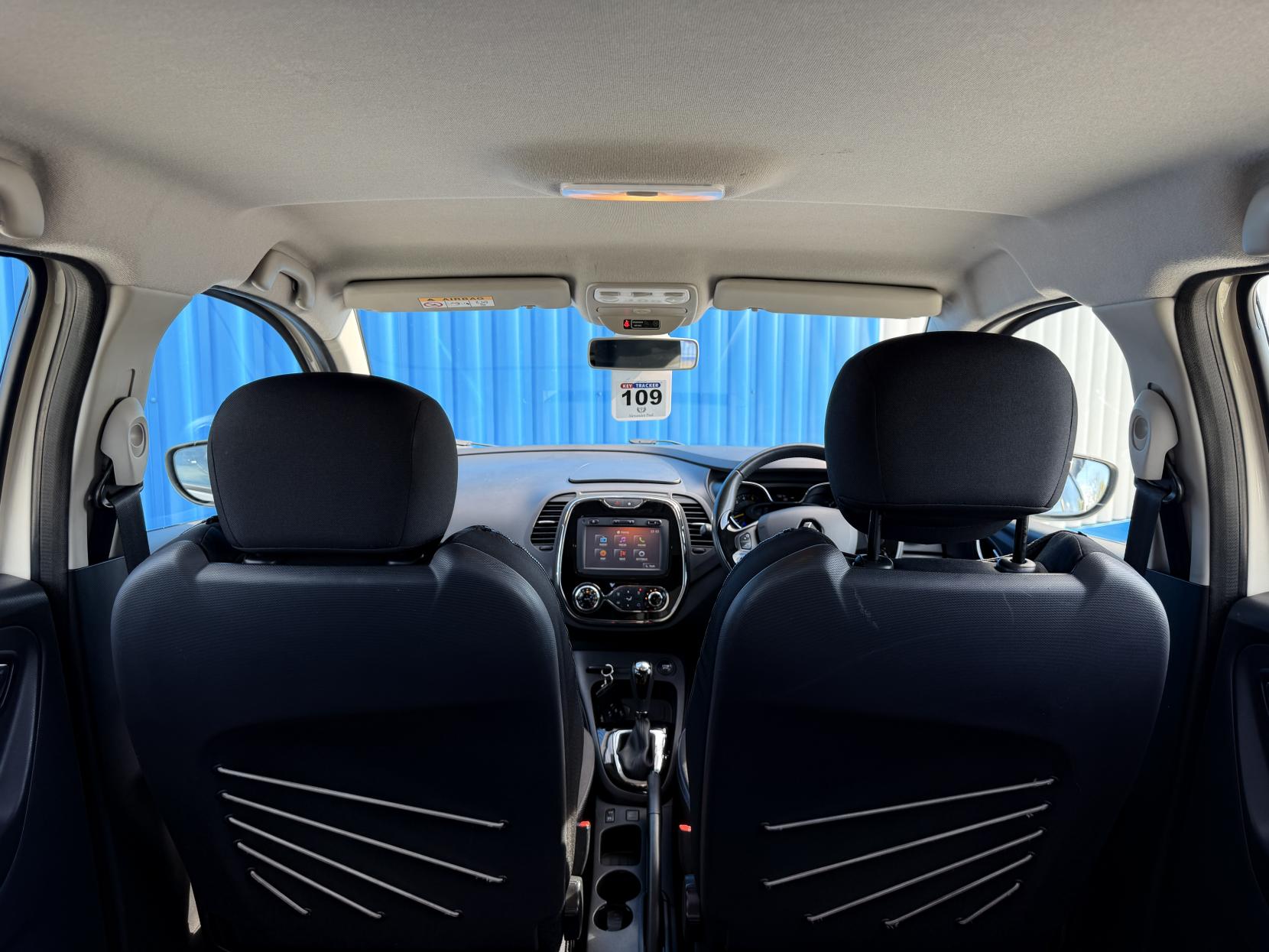 Renault Captur 1.5 dCi Dynamique MediaNav SUV 5dr Diesel EDC Euro 5 (90 ps)