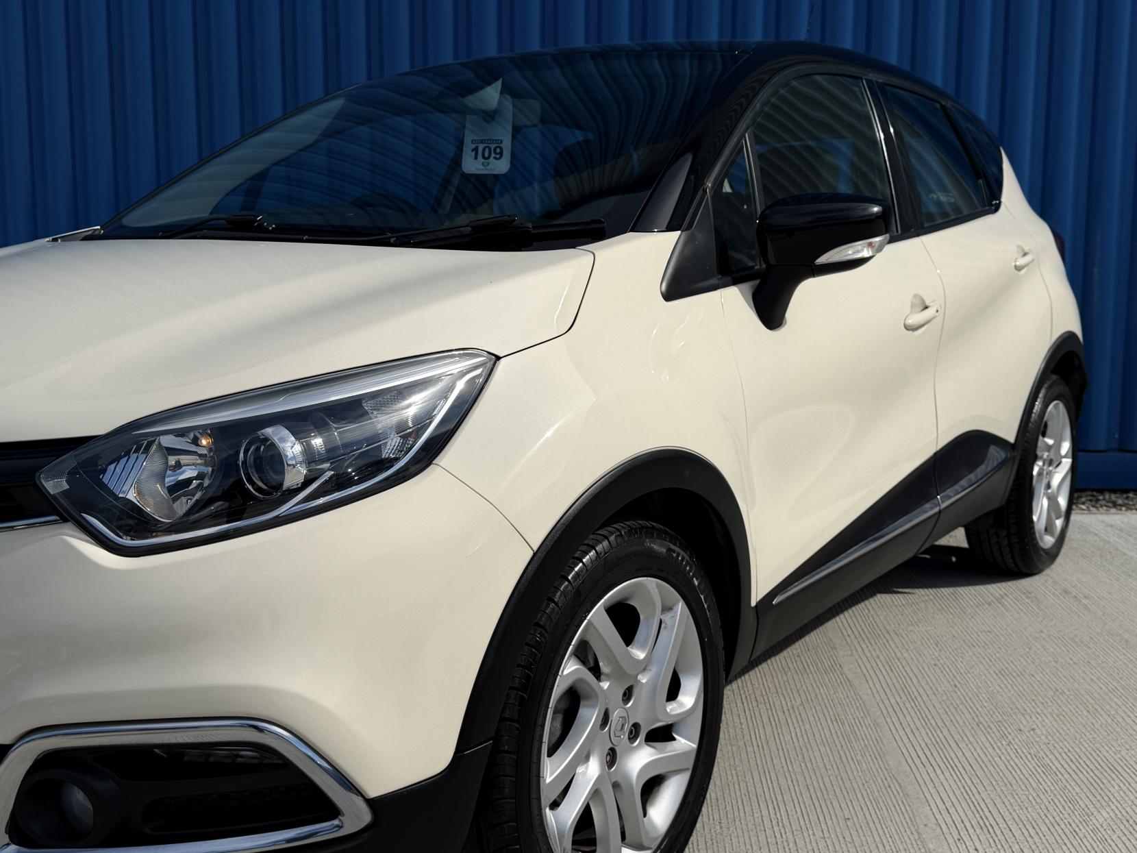 Renault Captur 1.5 dCi Dynamique MediaNav SUV 5dr Diesel EDC Euro 5 (90 ps)