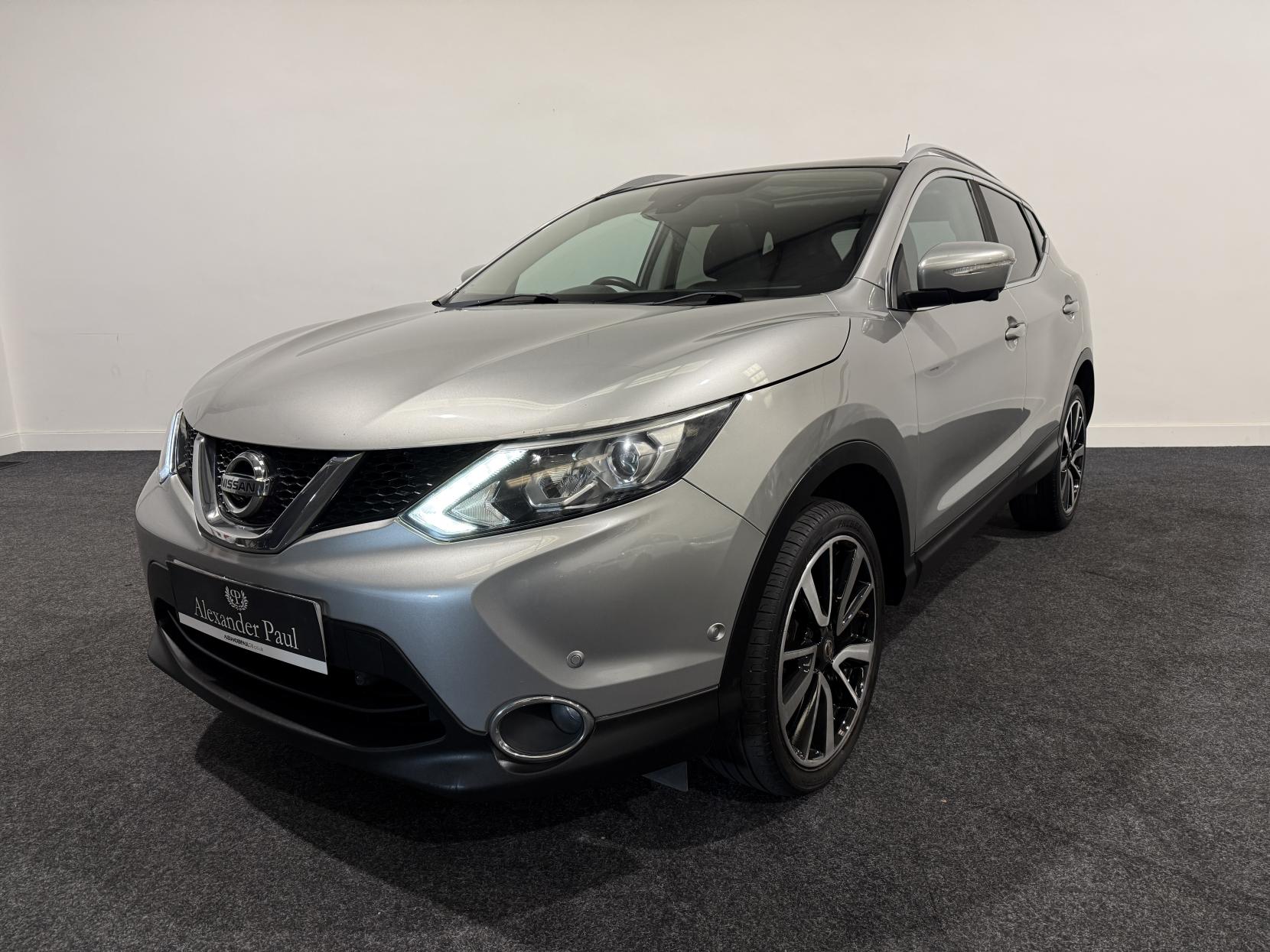 Nissan Qashqai 1.6 dCi Tekna SUV 5dr Diesel Manual 2WD Euro 5 (s/s) (130 ps)