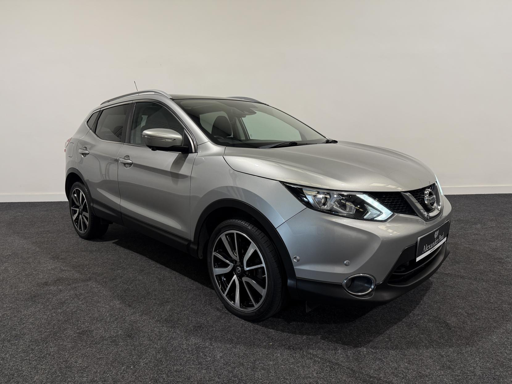 Nissan Qashqai 1.6 dCi Tekna SUV 5dr Diesel Manual 2WD Euro 5 (s/s) (130 ps)