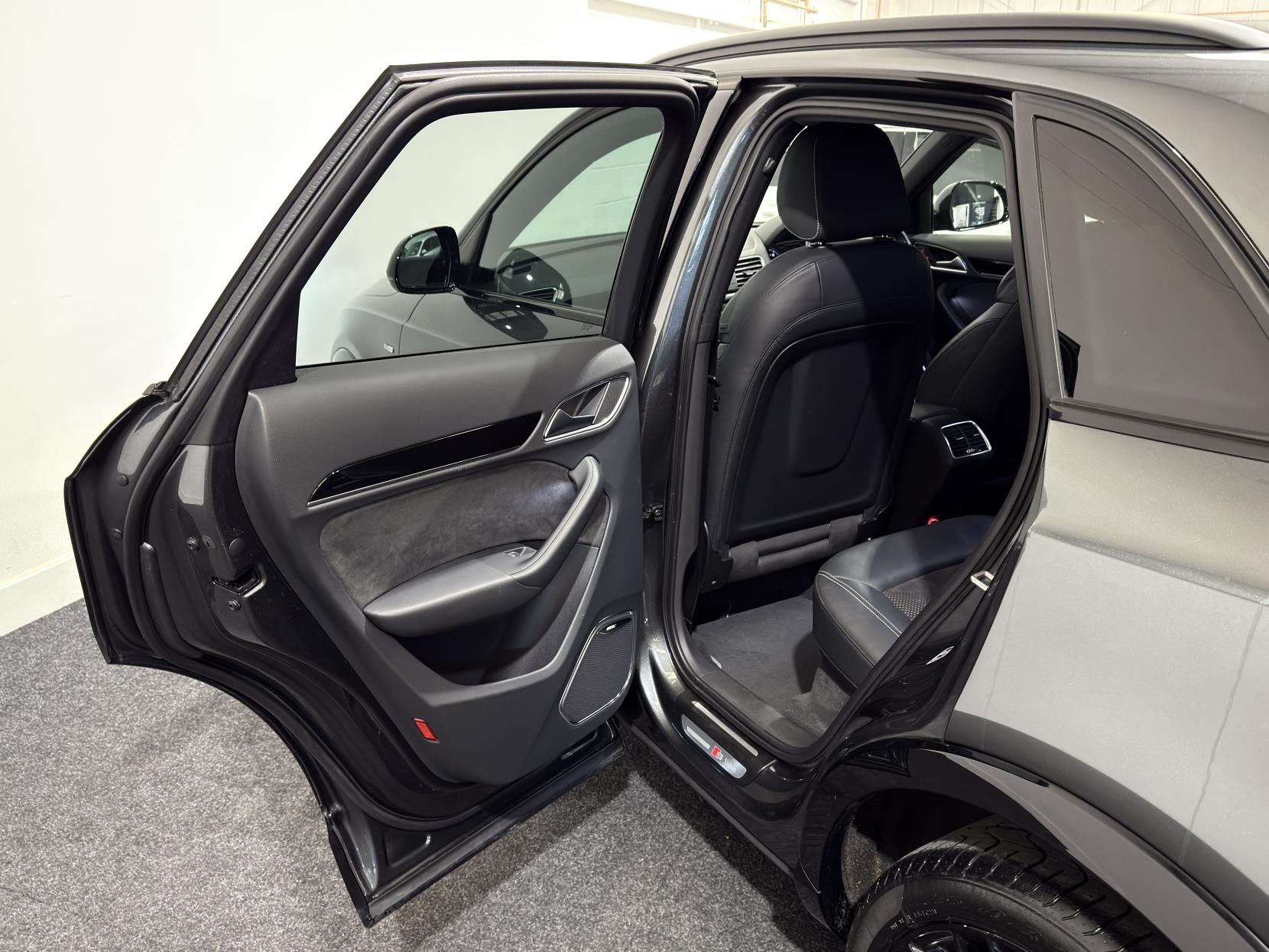 Audi Q3 1.4 TFSI CoD Black Edition SUV 5dr Petrol Manual Euro 6 (s/s) (150 ps)