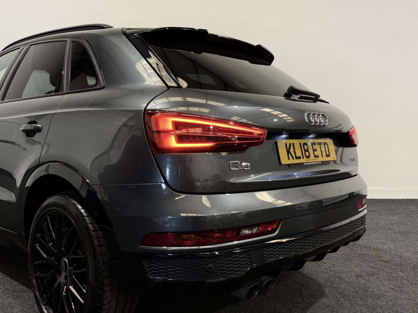 Audi Q3 1.4 TFSI CoD Black Edition SUV 5dr Petrol Manual Euro 6 (s/s) (150 ps)