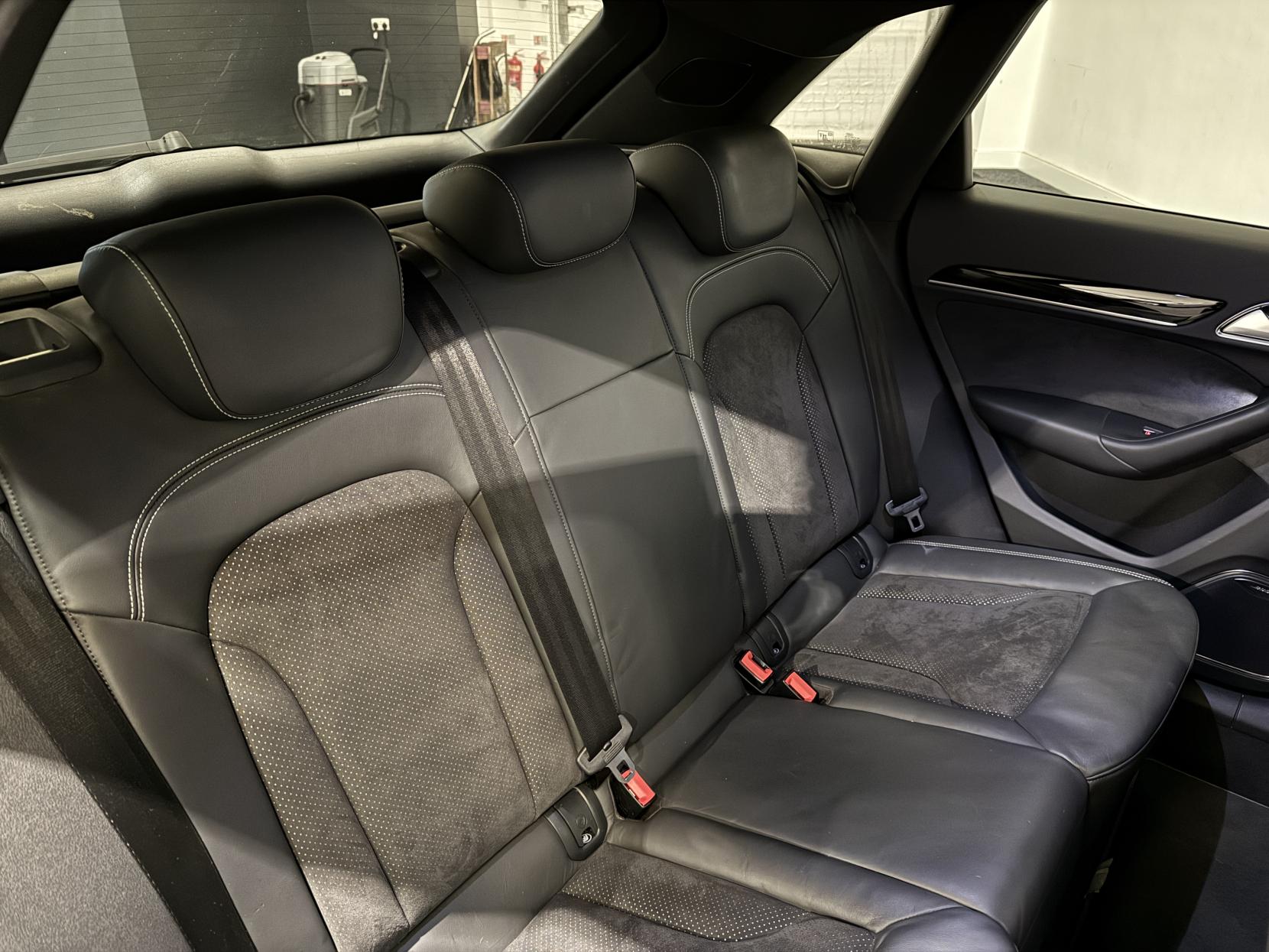 Audi Q3 1.4 TFSI CoD Black Edition SUV 5dr Petrol Manual Euro 6 (s/s) (150 ps)