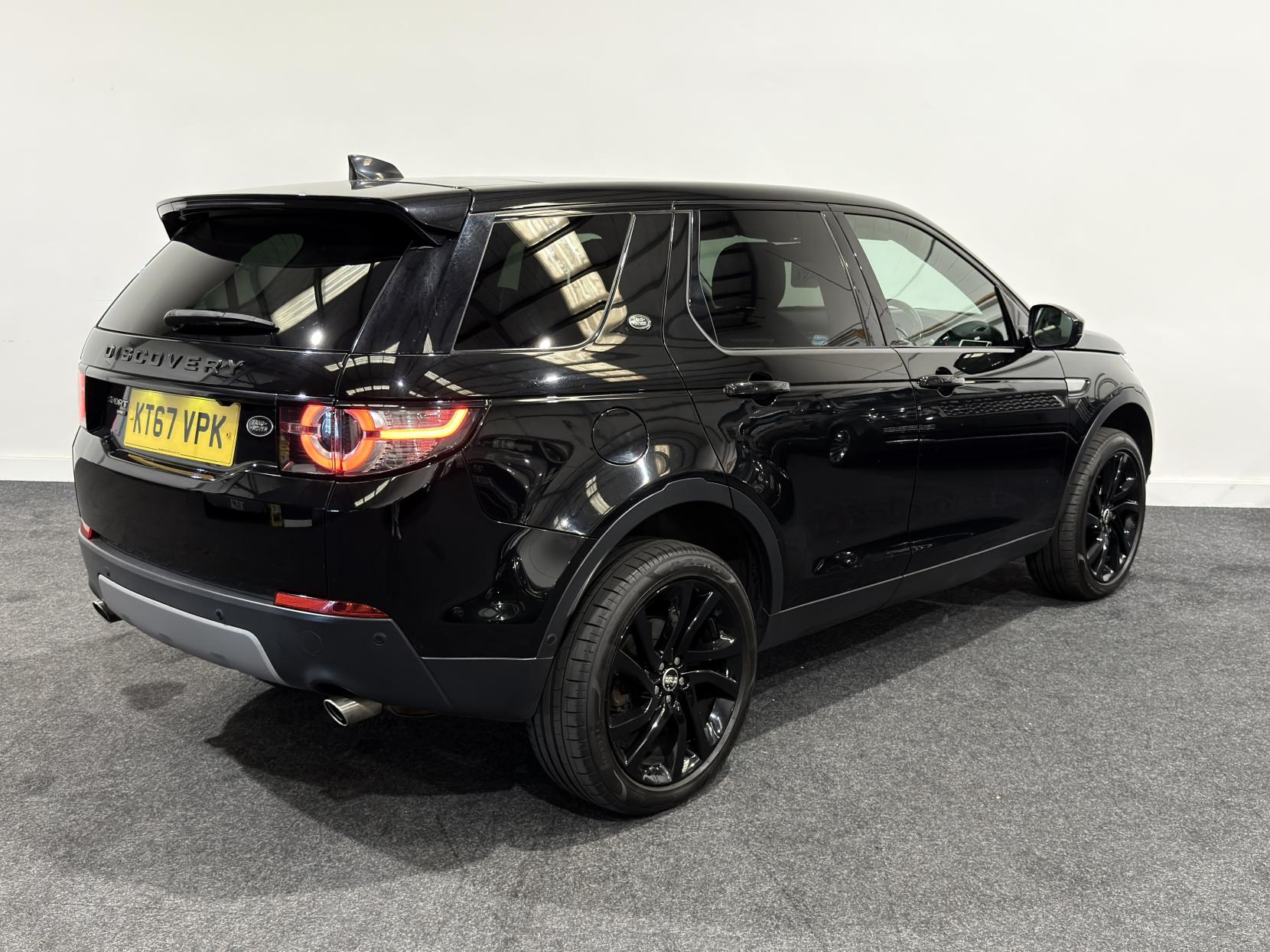 Land Rover Discovery Sport 2.0 TD4 HSE Luxury SUV 5dr Diesel Auto 4WD Euro 6 (s/s) (180 ps)