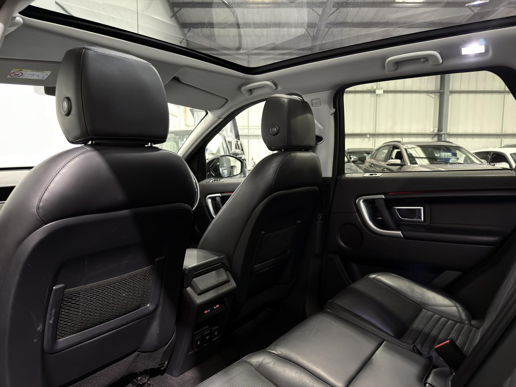 Land Rover Discovery Sport 2.0 TD4 HSE Luxury SUV 5dr Diesel Auto 4WD Euro 6 (s/s) (180 ps)