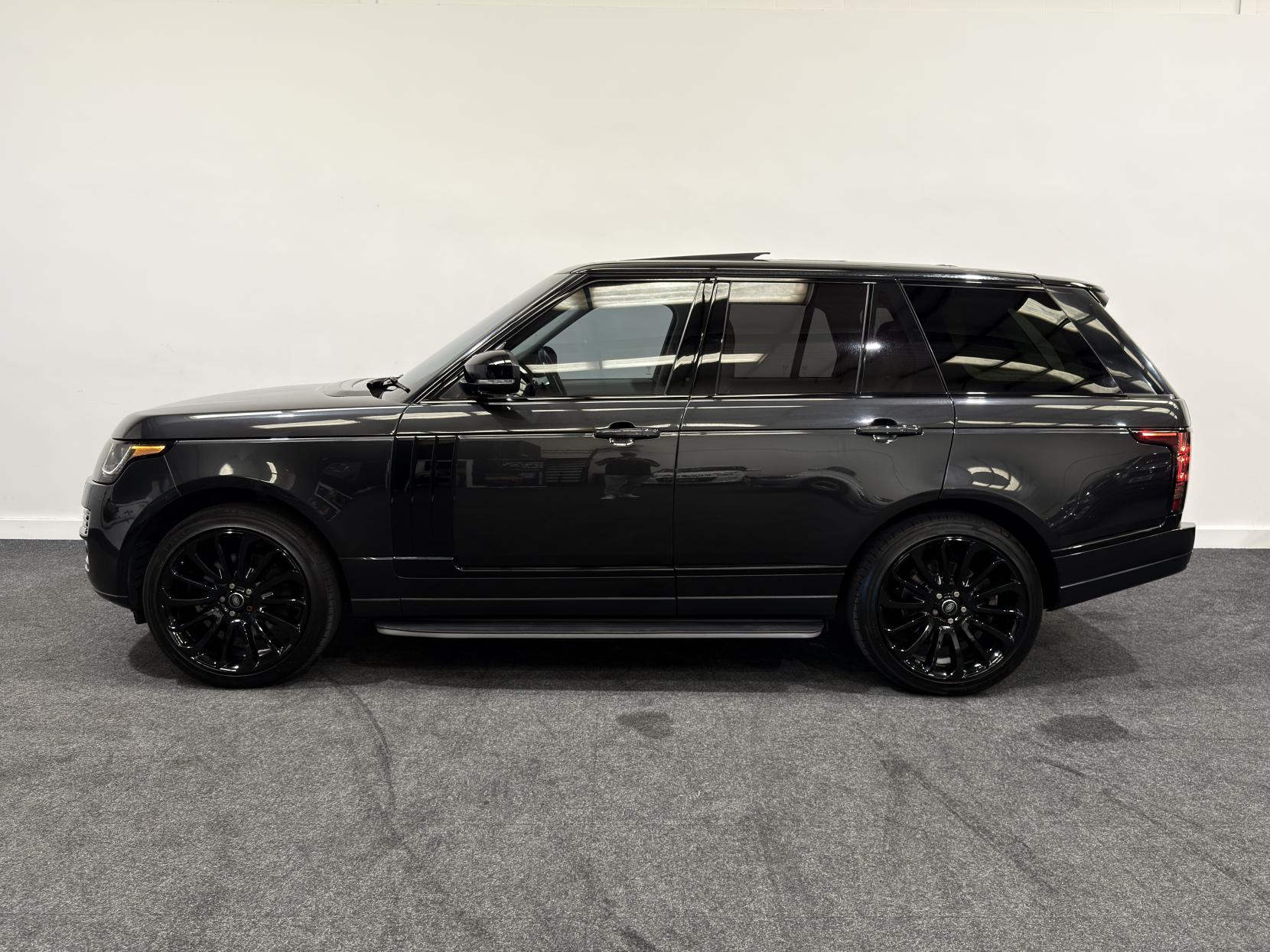 Land Rover Range Rover 3.0 TD V6 Vogue SE SUV 5dr Diesel Auto 4WD Euro 5 (s/s) (258 ps)
