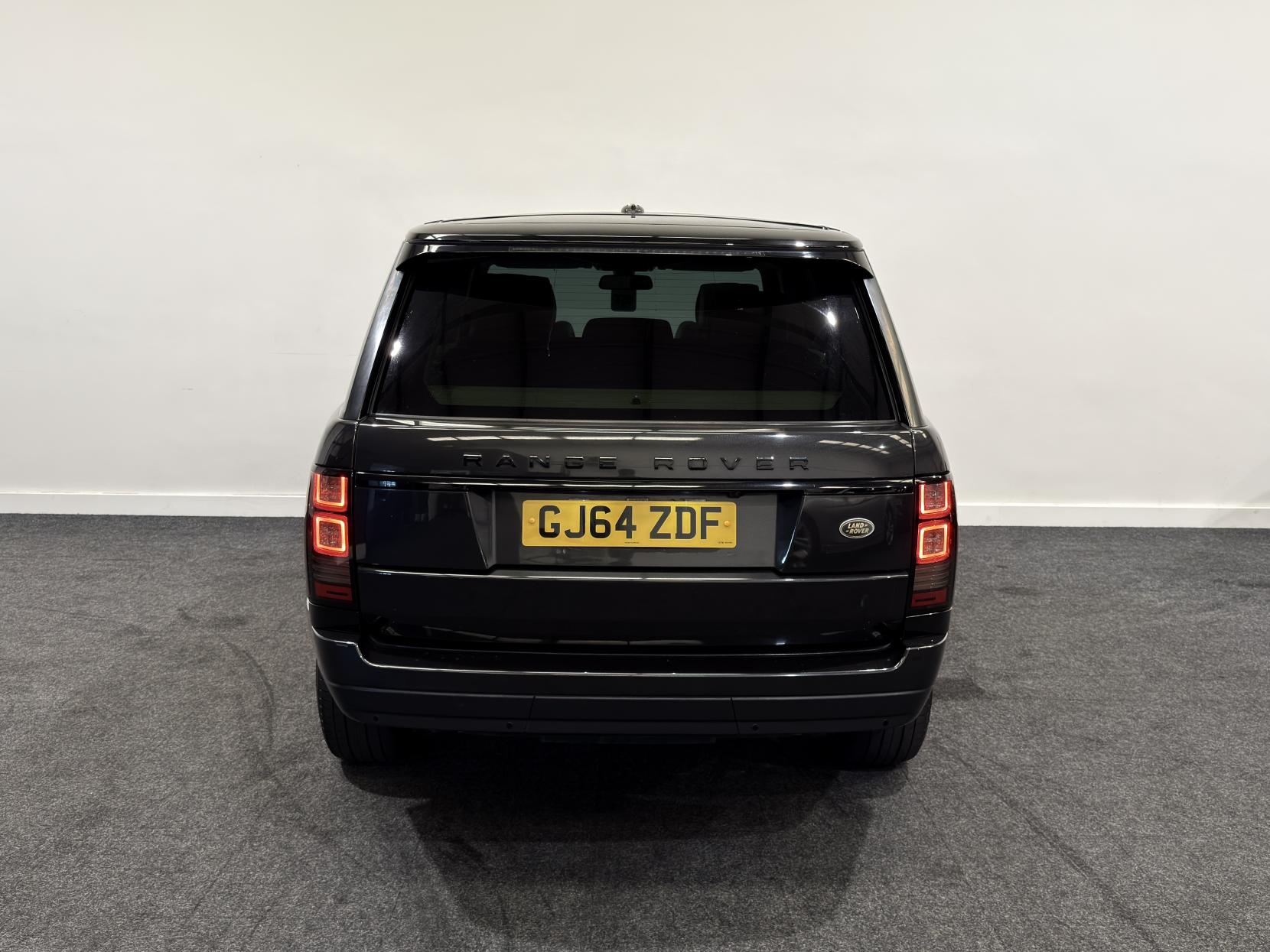 Land Rover Range Rover 3.0 TD V6 Vogue SE SUV 5dr Diesel Auto 4WD Euro 5 (s/s) (258 ps)