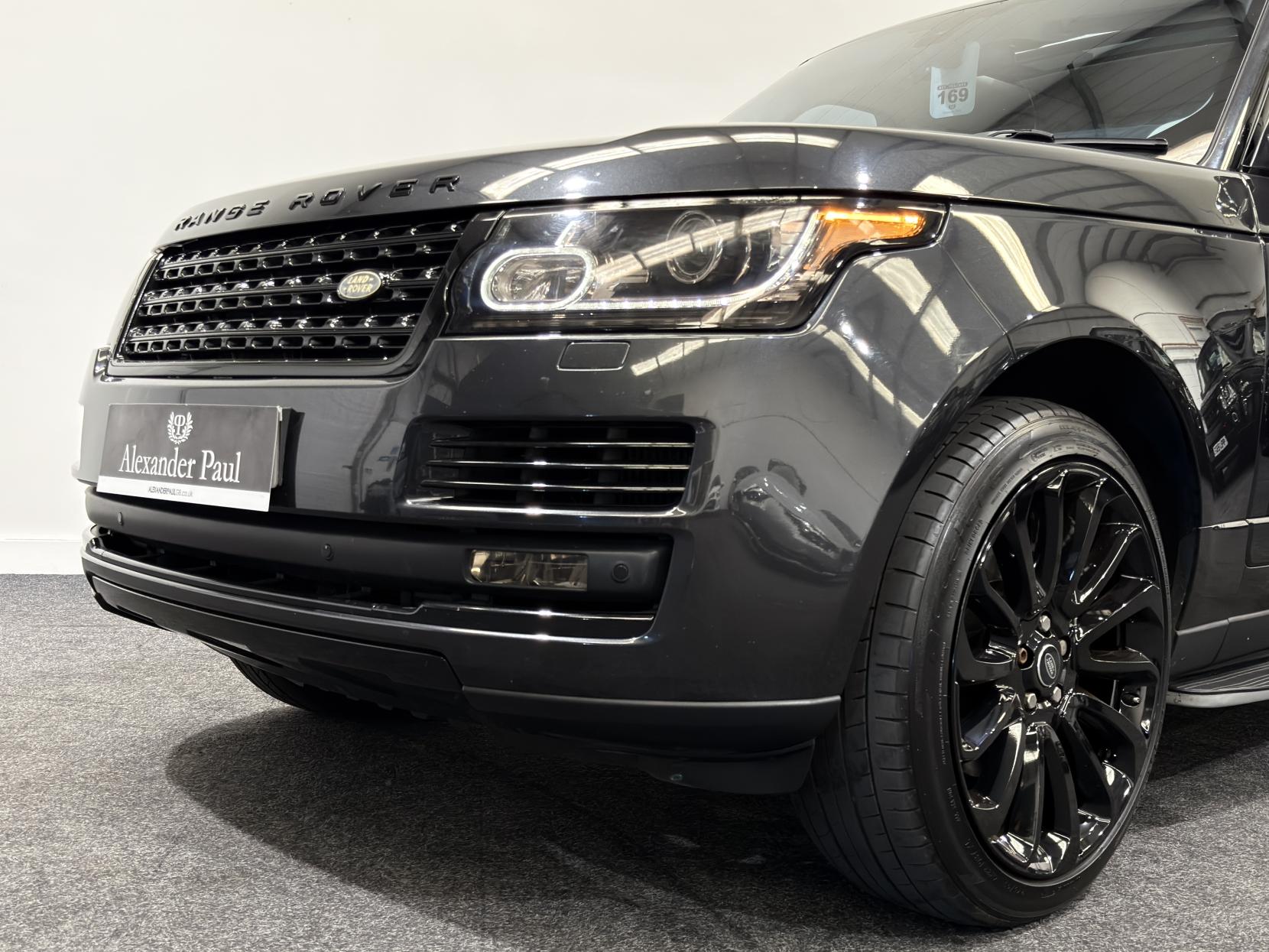 Land Rover Range Rover 3.0 TD V6 Vogue SE SUV 5dr Diesel Auto 4WD Euro 5 (s/s) (258 ps)