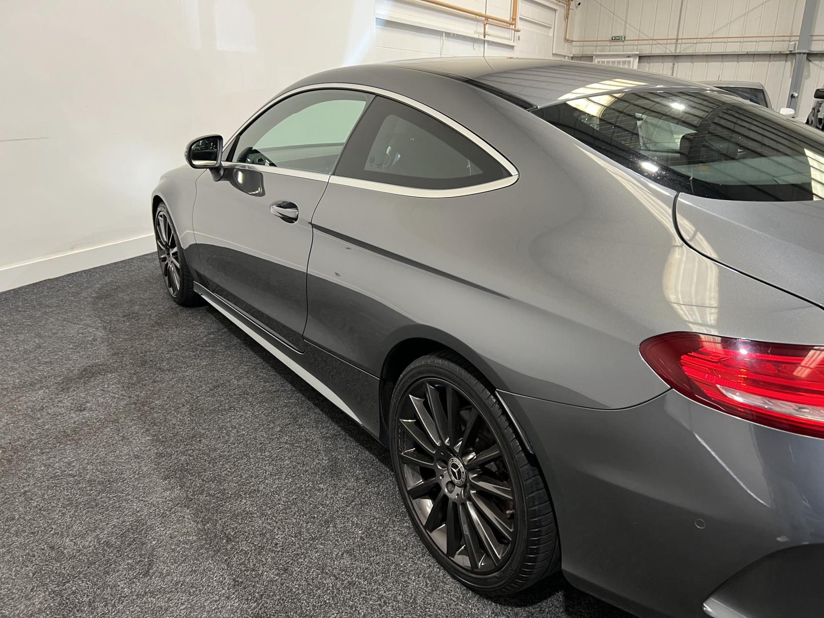 Mercedes-Benz C Class 2.1 C220d AMG Line Coupe 2dr Diesel G-Tronic+ Euro 6 (s/s) (170 ps)
