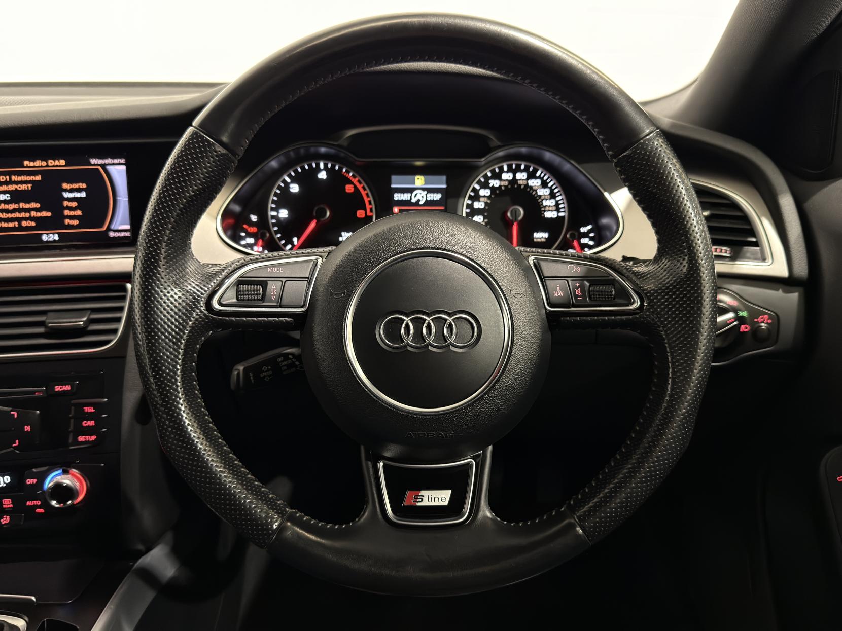 Audi A4 Avant 2.0 TDI S line Estate 5dr Diesel Manual Euro 5 (s/s) (177 ps)