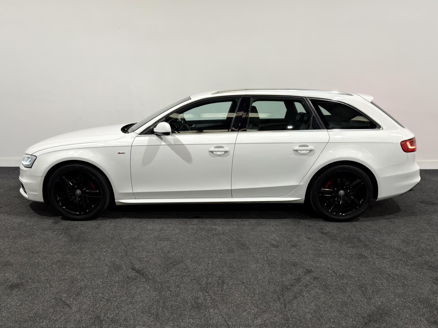 Audi A4 Avant 2.0 TDI S line Estate 5dr Diesel Manual Euro 5 (s/s) (177 ps)