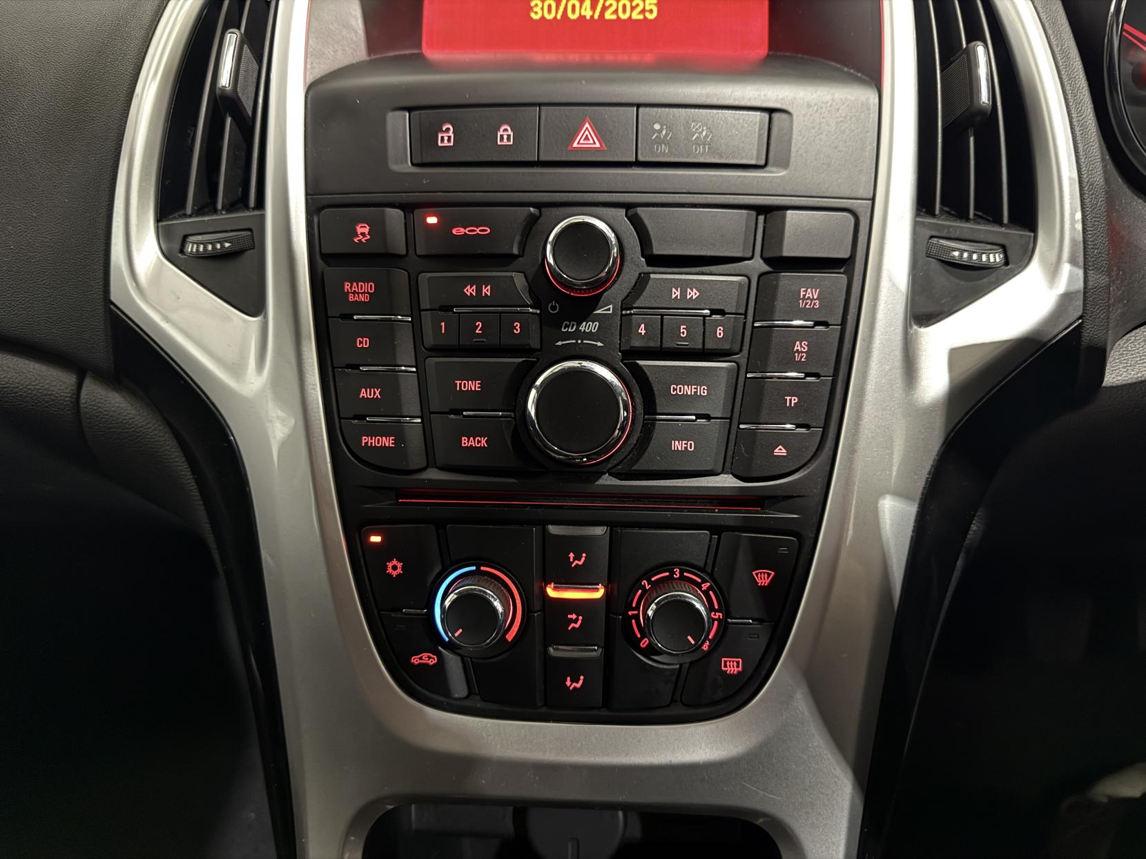 Vauxhall Astra 2.0 CDTi ecoFLEX SRi Hatchback 5dr Diesel Manual Euro 5 (s/s) (165 ps)