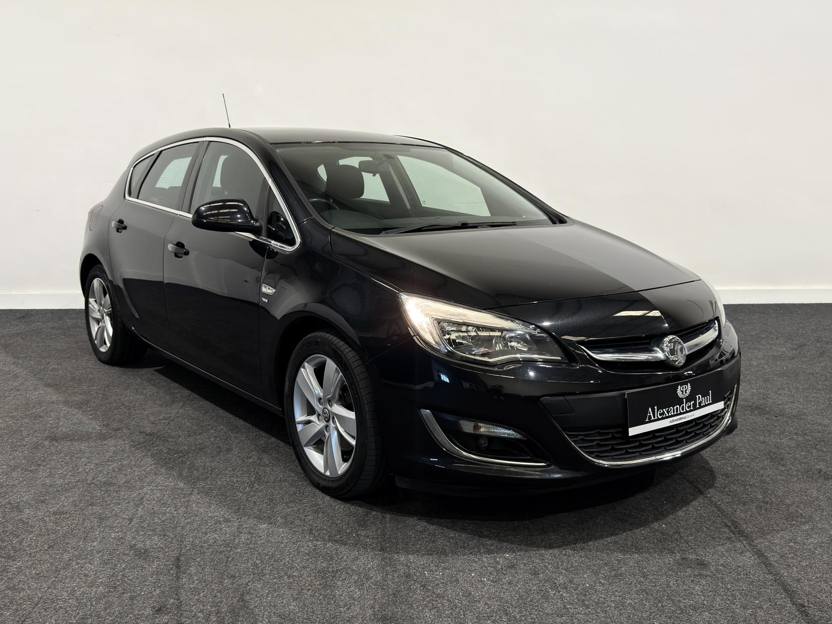 Vauxhall Astra 2.0 CDTi ecoFLEX SRi Hatchback 5dr Diesel Manual Euro 5 (s/s) (165 ps)