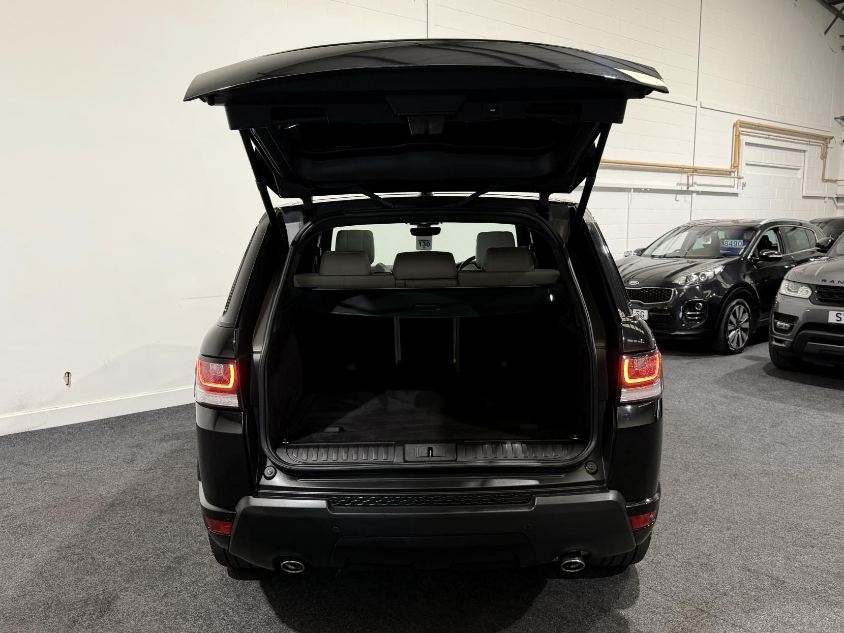 Land Rover Range Rover Sport 4.4 SD V8 Autobiography Dynamic SUV 5dr Diesel Auto 4WD Euro 6 (s/s) (339 ps)