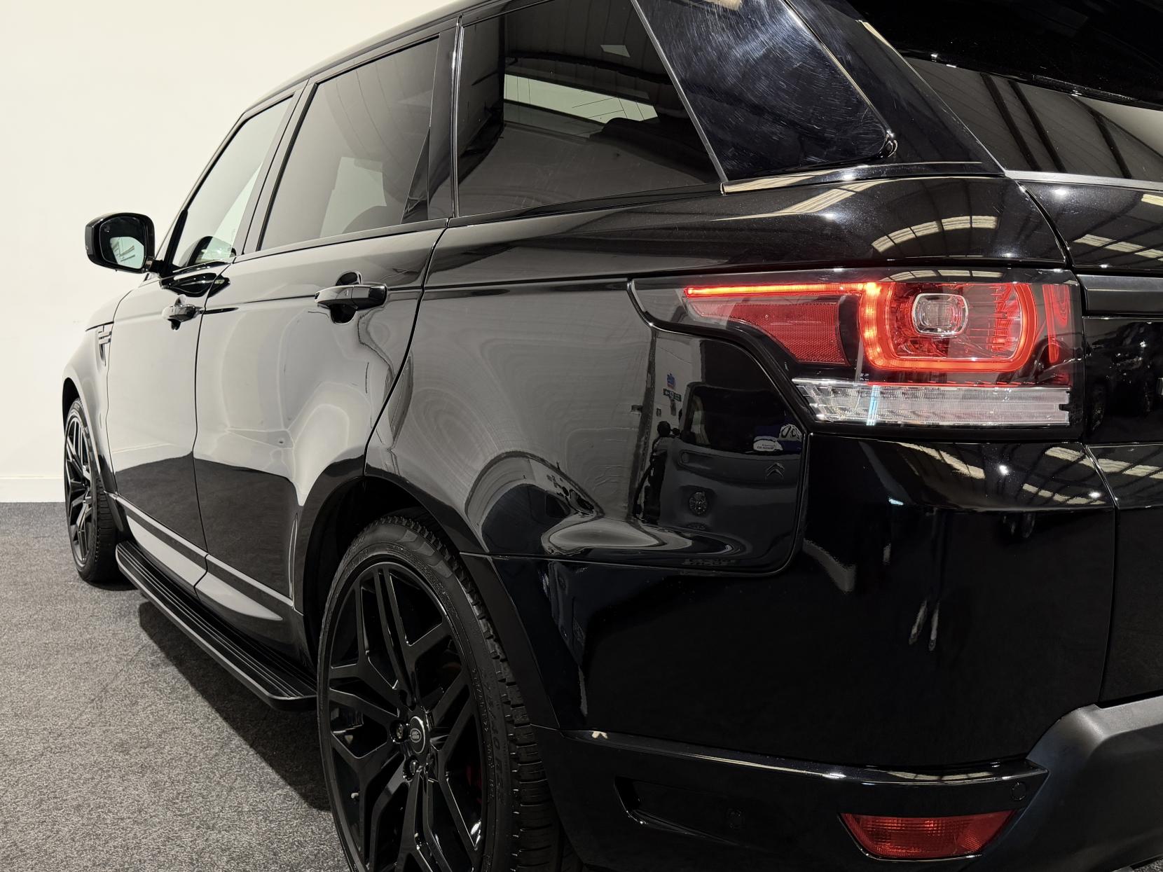 Land Rover Range Rover Sport 4.4 SD V8 Autobiography Dynamic SUV 5dr Diesel Auto 4WD Euro 6 (s/s) (339 ps)