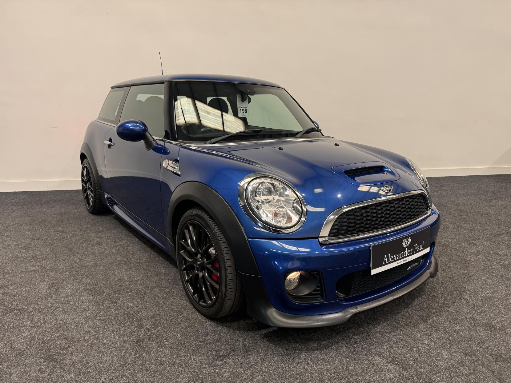 MINI Hatch 1.6 John Cooper Works Hatchback 3dr Petrol Auto Euro 5 (211 ps)