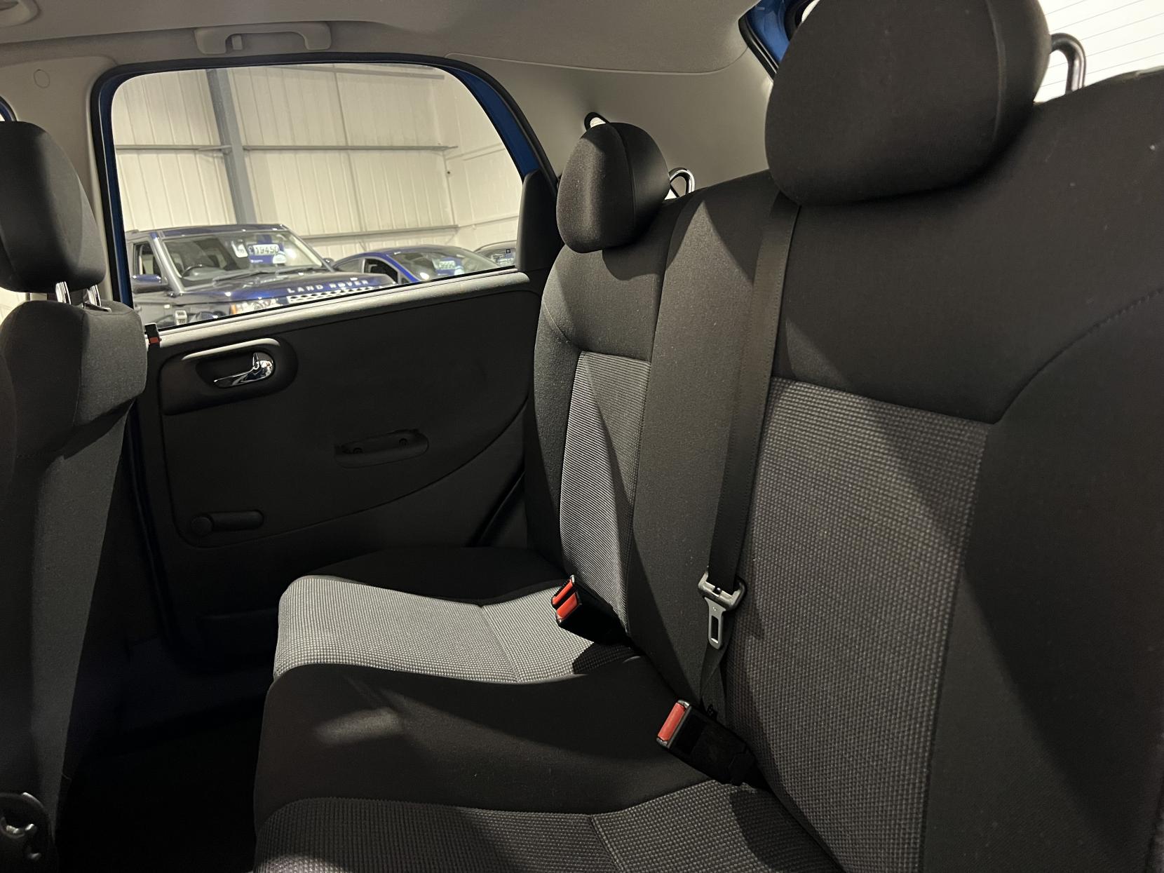 Vauxhall Corsa 1.4i 16v Design Hatchback 5dr Petrol Automatic (a/c) (180 g/km, 89 bhp)