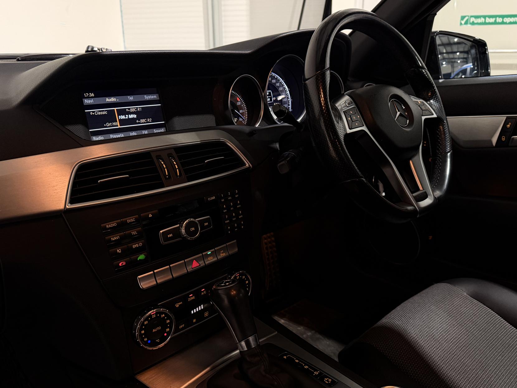 Mercedes-Benz C Class 2.1 C250 CDI BlueEfficiency Sport Saloon 4dr Diesel G-Tronic+ Euro 5 (s/s) (204 ps)