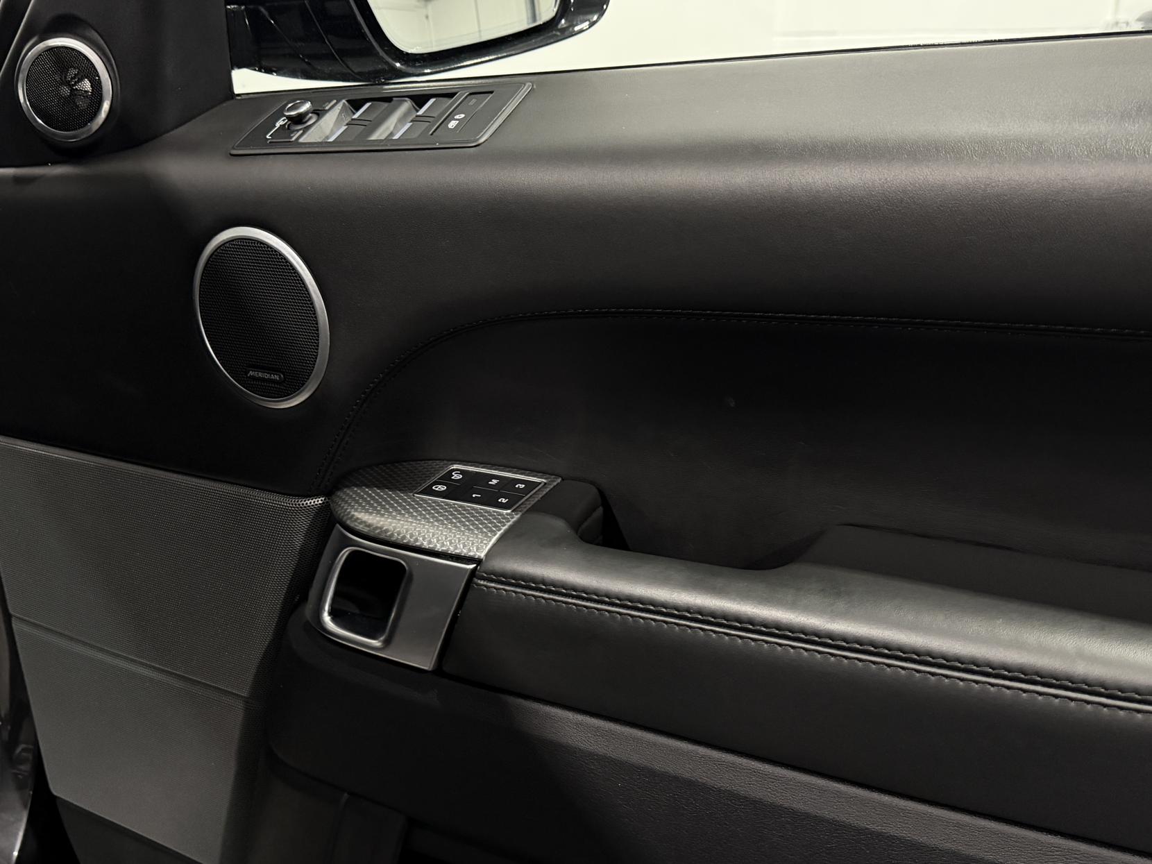Land Rover Range Rover Sport 3.0 SD V6 Autobiography Dynamic SUV 5dr Diesel Auto 4WD Euro 6 (s/s) (306 ps)