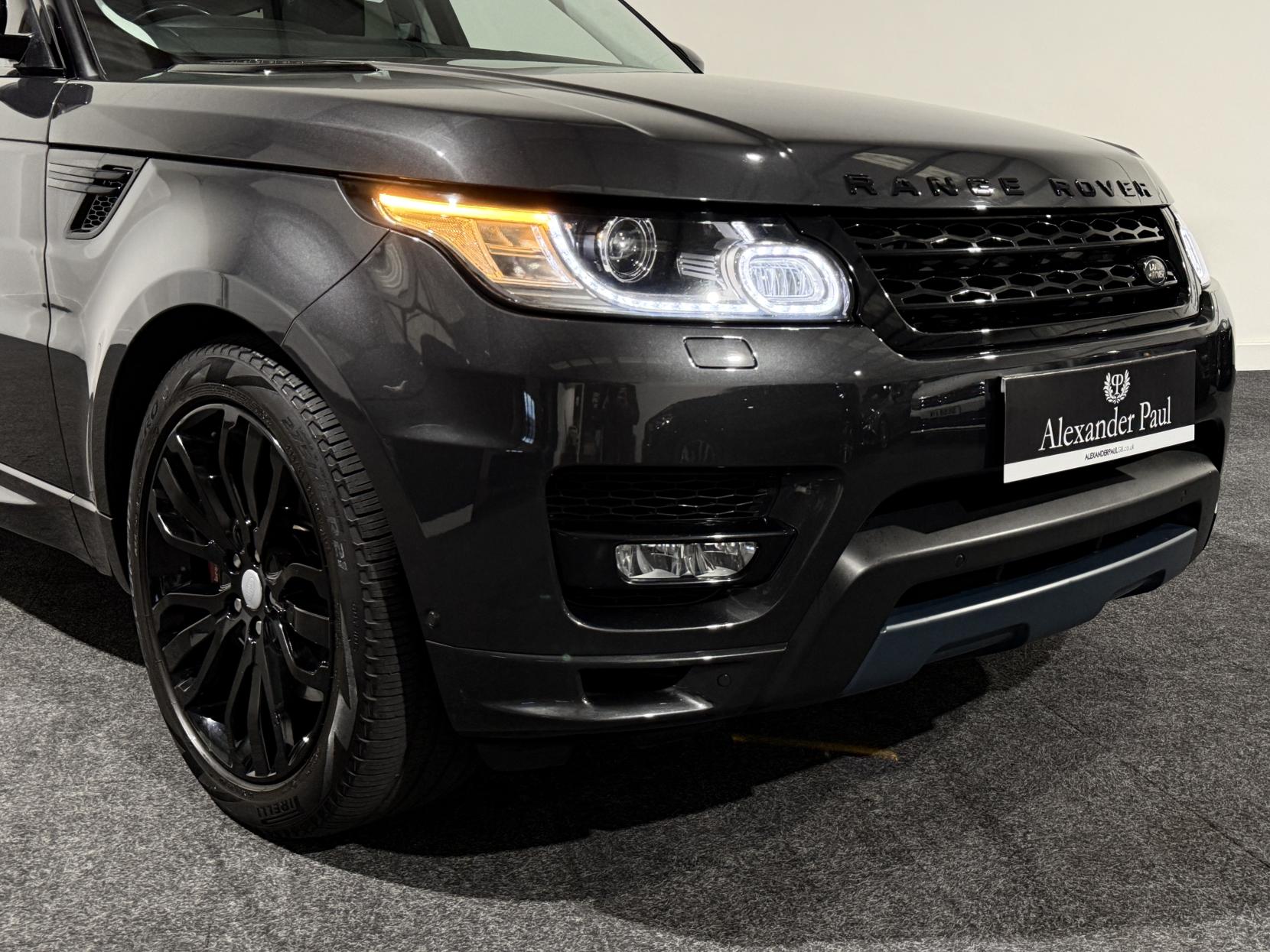 Land Rover Range Rover Sport 3.0 SD V6 Autobiography Dynamic SUV 5dr Diesel Auto 4WD Euro 6 (s/s) (306 ps)