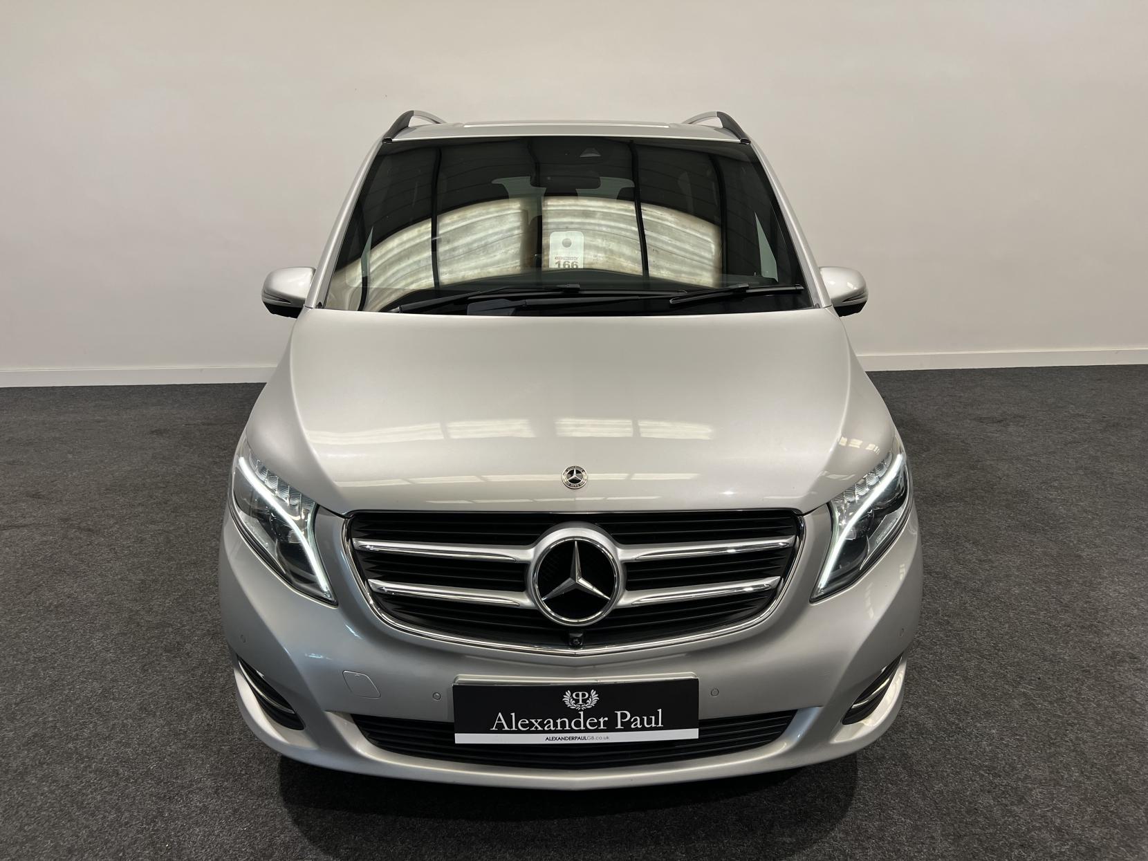 Mercedes-Benz V Class 2.2 V220d BlueTEC Sport MPV 5dr Diesel G-Tronic+ Euro 6 (s/s) 8 Seat XLWB (163 ps)