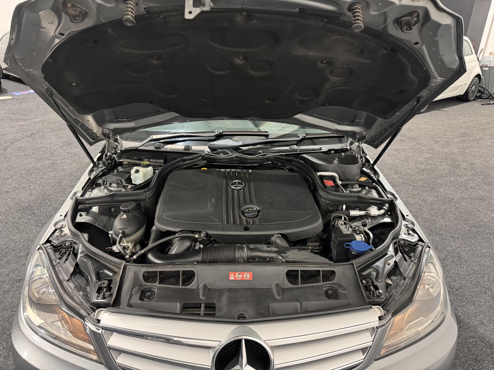 Mercedes-Benz C Class 2.1 C250 CDI BlueEfficiency AMG Sport Estate 5dr Diesel Manual Euro 5 (s/s) (204 ps)