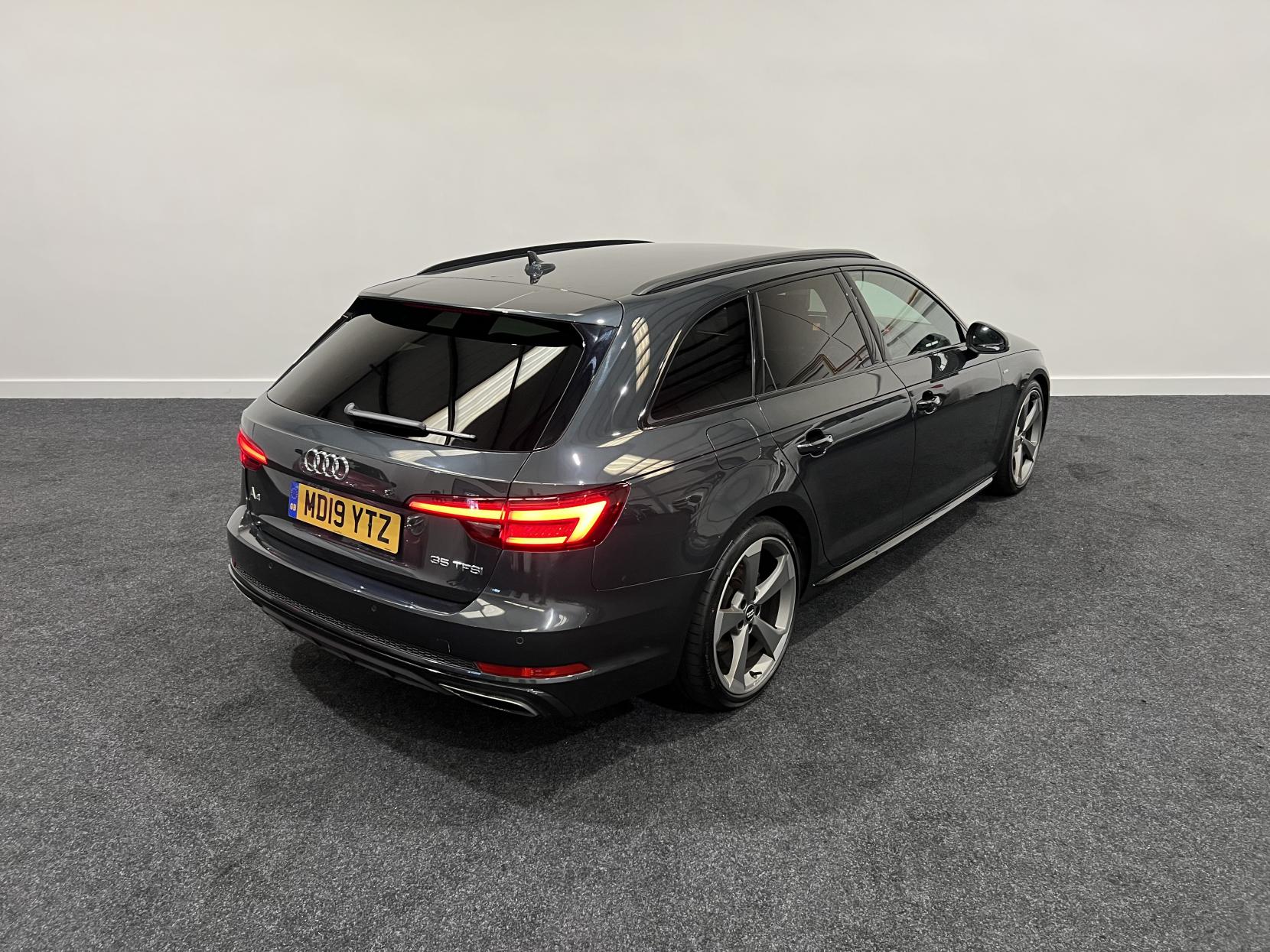 Audi A4 Avant 2.0 TFSI 35 Black Edition Estate 5dr Petrol Manual Euro 6 (s/s) (150 ps)