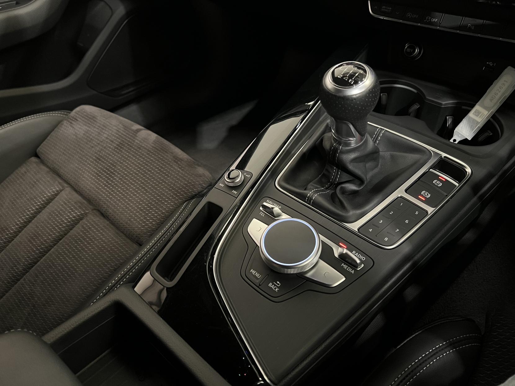 Audi A4 Avant 2.0 TFSI 35 Black Edition Estate 5dr Petrol Manual Euro 6 (s/s) (150 ps)