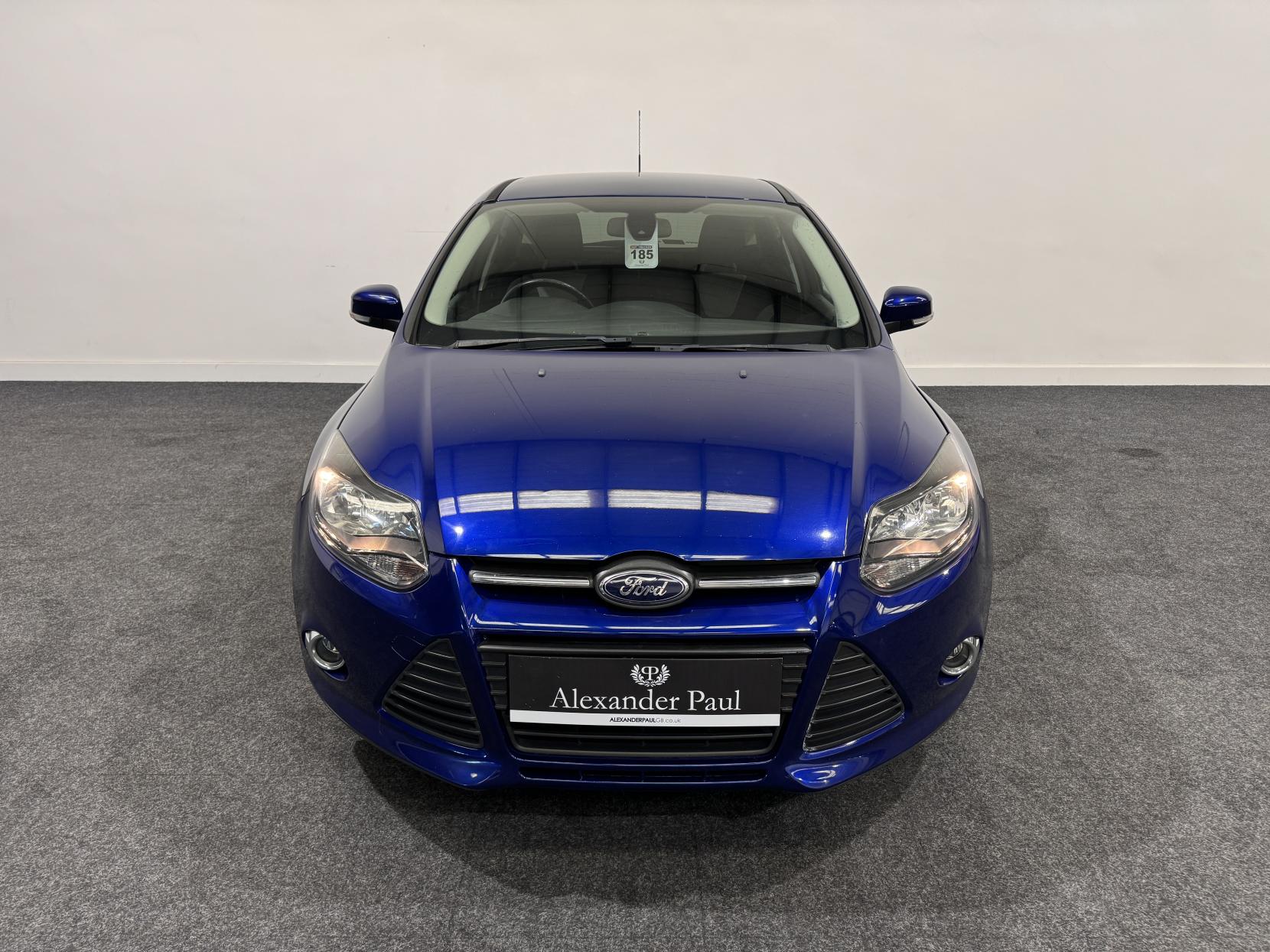 Ford Focus 1.0T EcoBoost Zetec Hatchback 5dr Petrol Manual Euro 5 (s/s) (100 ps)