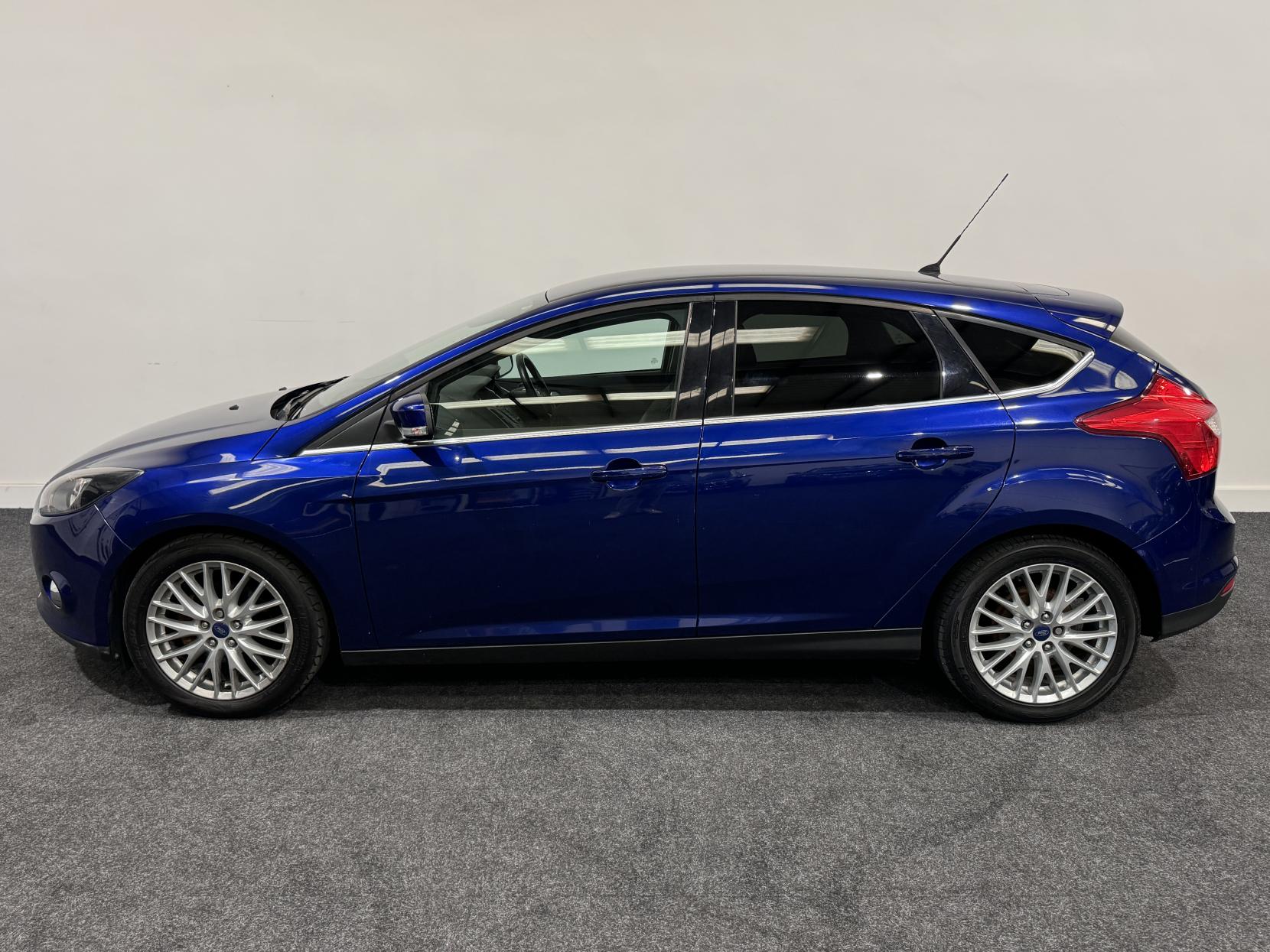 Ford Focus 1.0T EcoBoost Zetec Hatchback 5dr Petrol Manual Euro 5 (s/s) (100 ps)