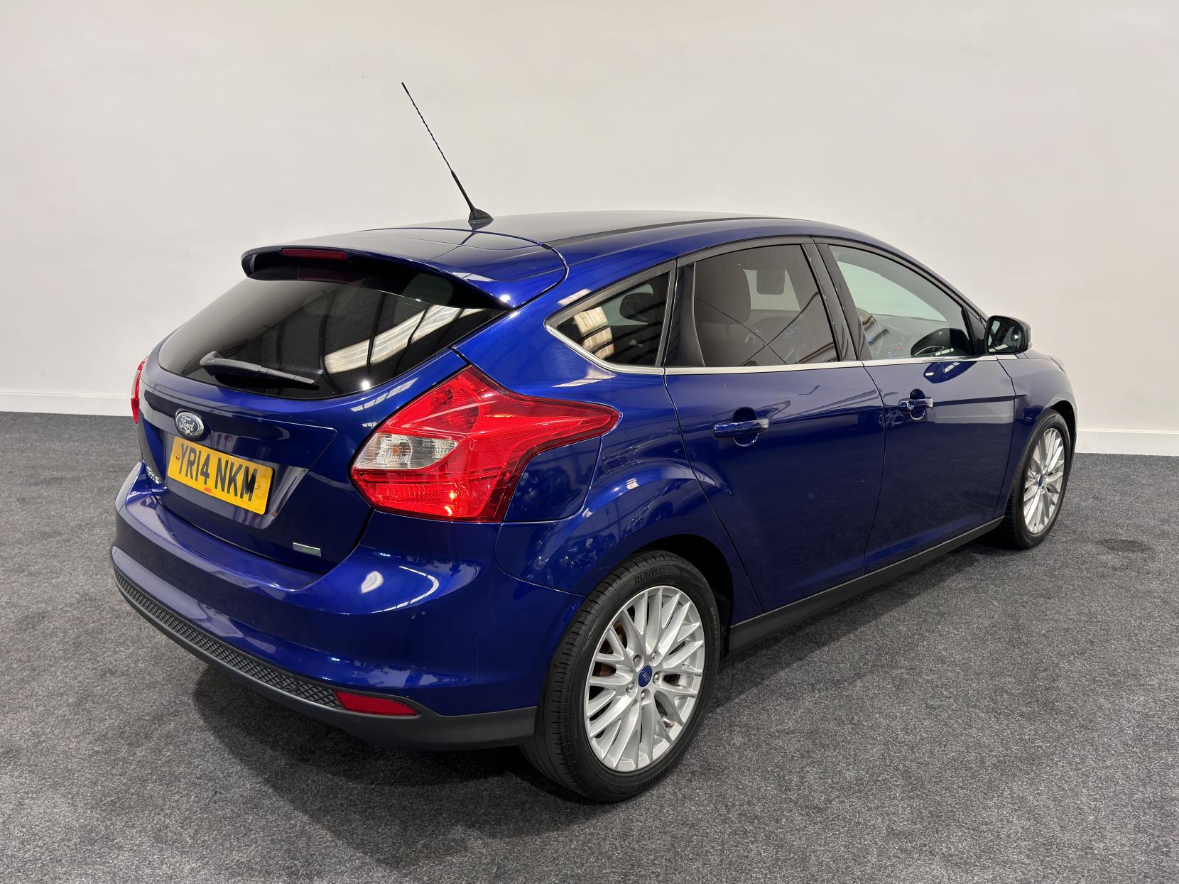 Ford Focus 1.0T EcoBoost Zetec Hatchback 5dr Petrol Manual Euro 5 (s/s) (100 ps)