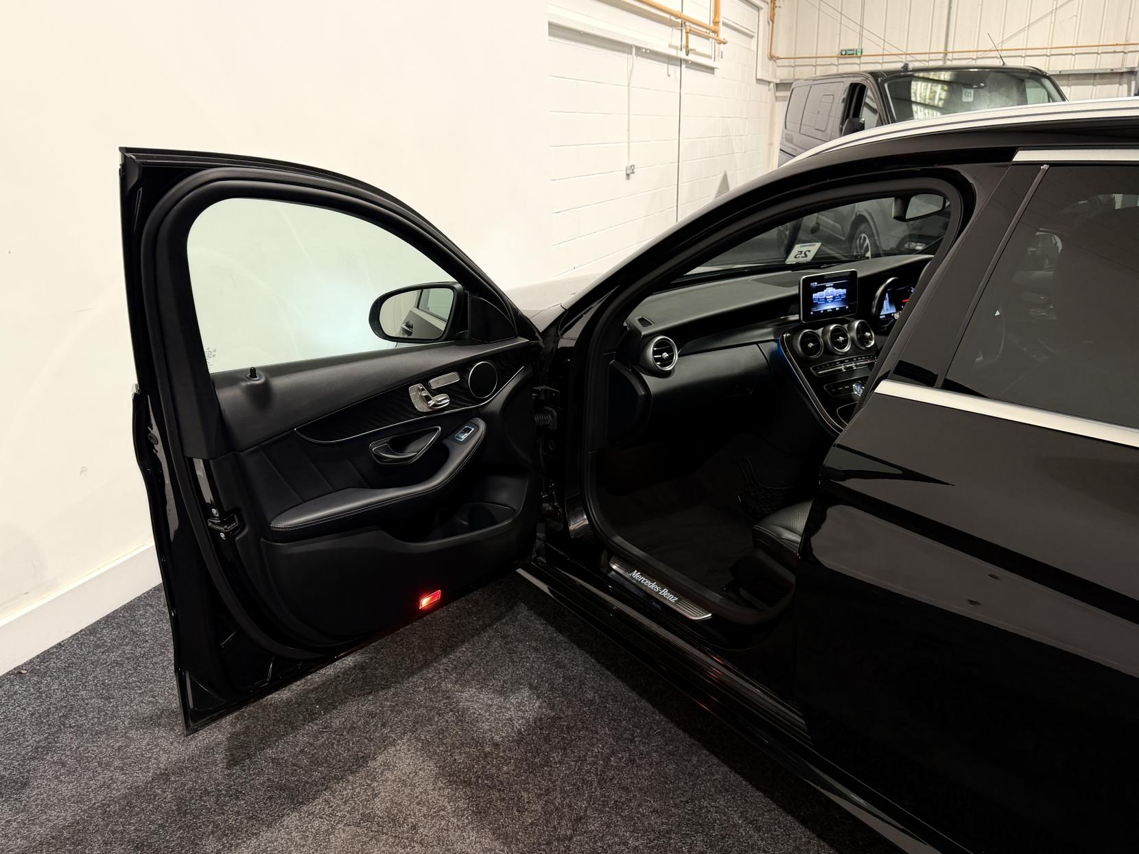 Mercedes-Benz C Class 2.1 C250d AMG Line (Premium) Estate 5dr Diesel G-Tronic+ 4MATIC Euro 6 (s/s) (204 ps)