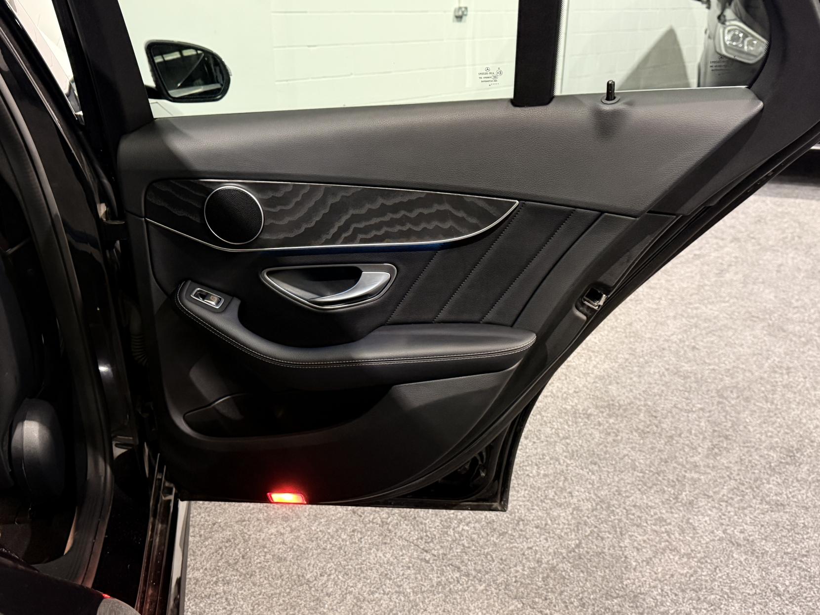 Mercedes-Benz C Class 2.1 C250d AMG Line (Premium) Estate 5dr Diesel G-Tronic+ 4MATIC Euro 6 (s/s) (204 ps)