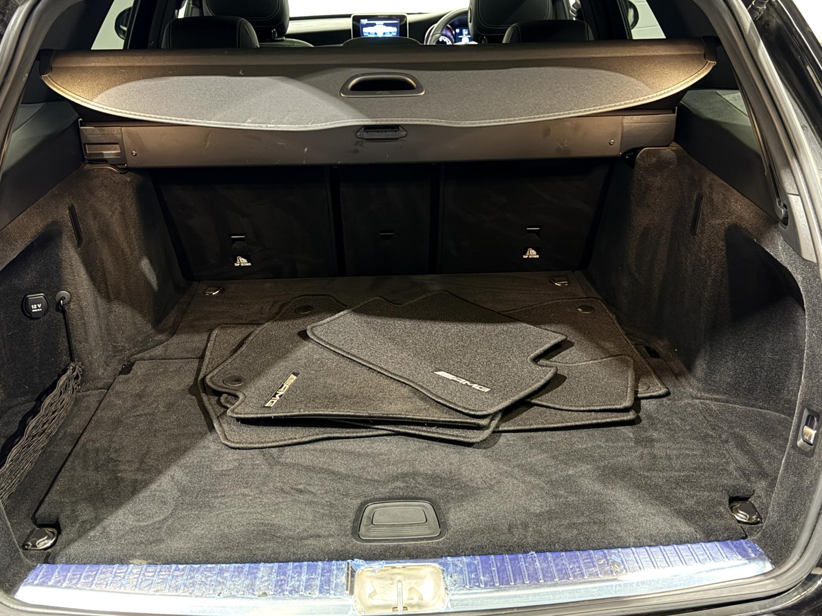 Mercedes-Benz C Class 2.1 C250d AMG Line (Premium) Estate 5dr Diesel G-Tronic+ 4MATIC Euro 6 (s/s) (204 ps)