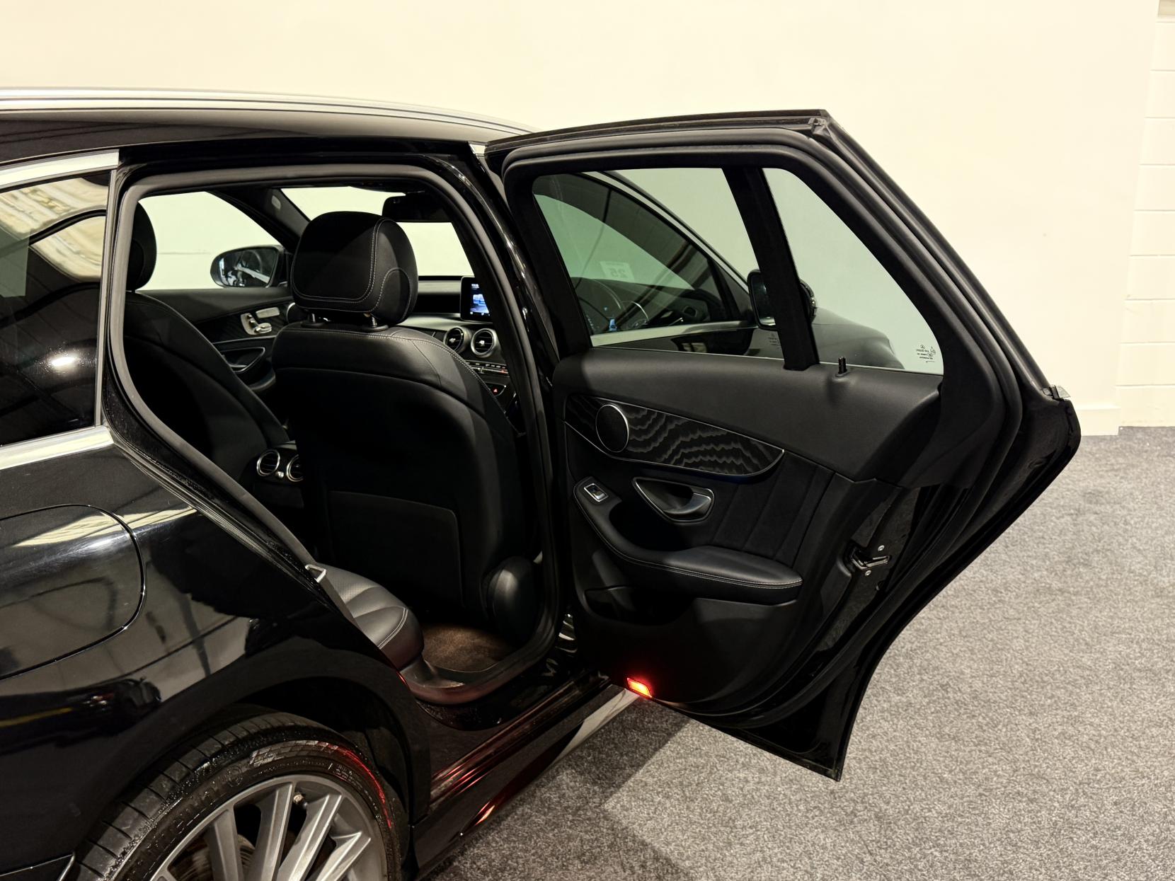 Mercedes-Benz C Class 2.1 C250d AMG Line (Premium) Estate 5dr Diesel G-Tronic+ 4MATIC Euro 6 (s/s) (204 ps)