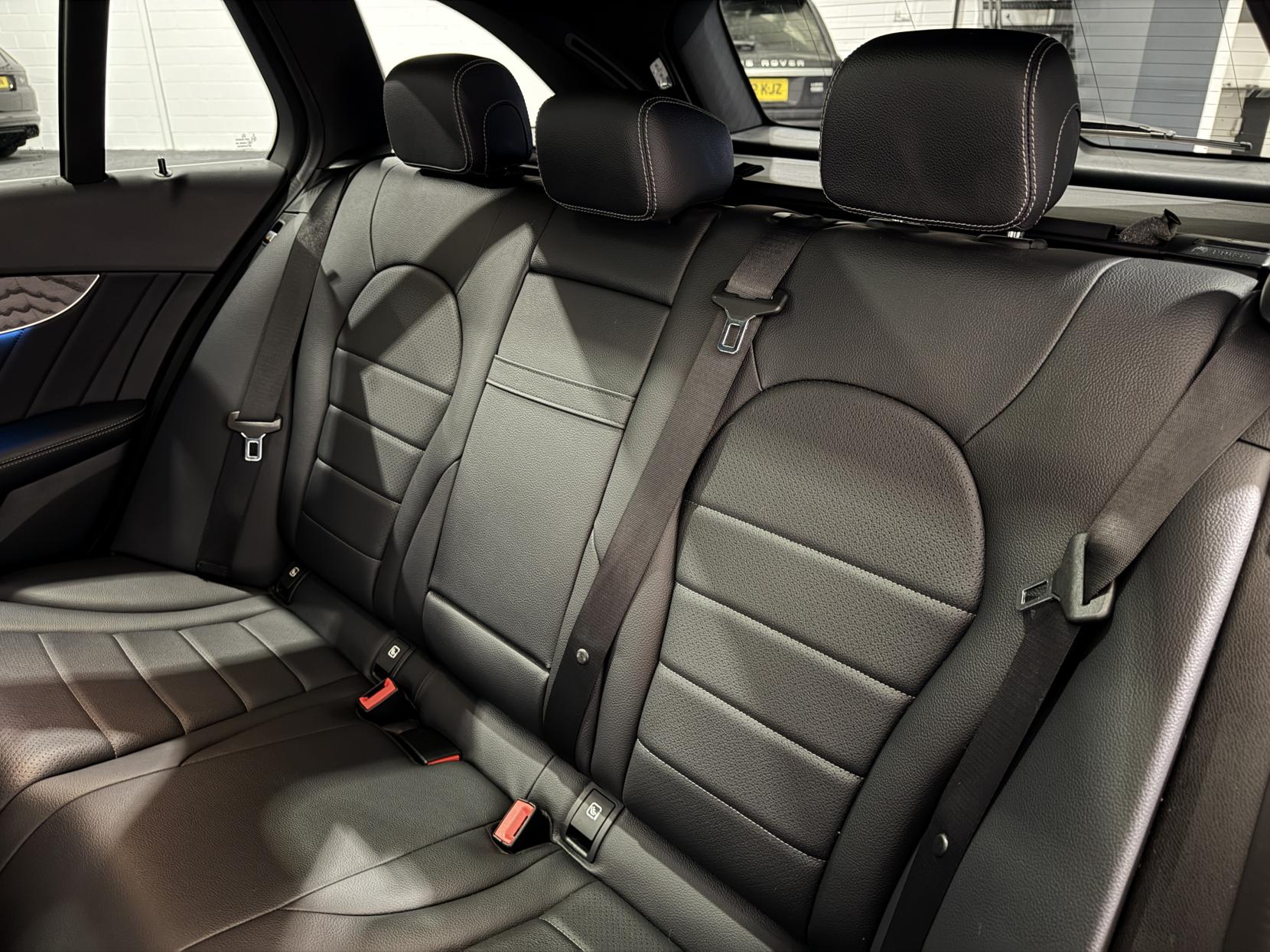 Mercedes-Benz C Class 2.1 C250d AMG Line (Premium) Estate 5dr Diesel G-Tronic+ 4MATIC Euro 6 (s/s) (204 ps)