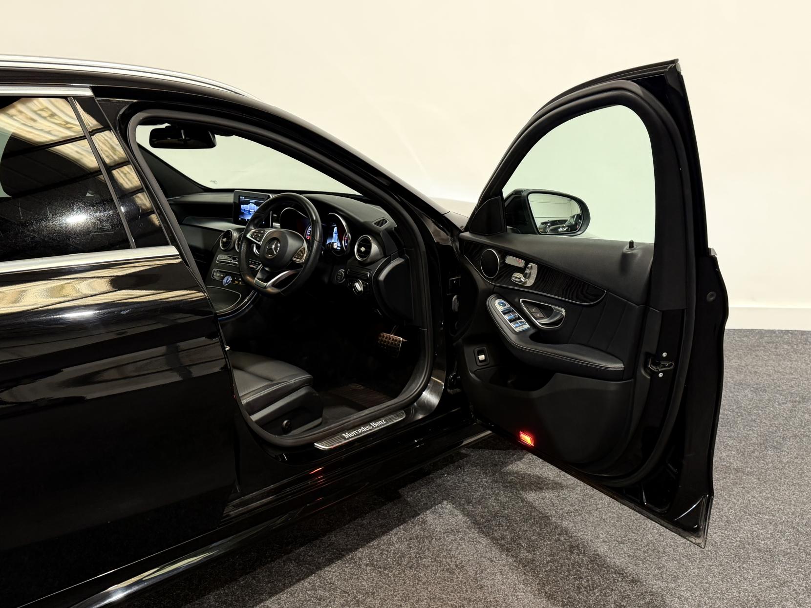 Mercedes-Benz C Class 2.1 C250d AMG Line (Premium) Estate 5dr Diesel G-Tronic+ 4MATIC Euro 6 (s/s) (204 ps)