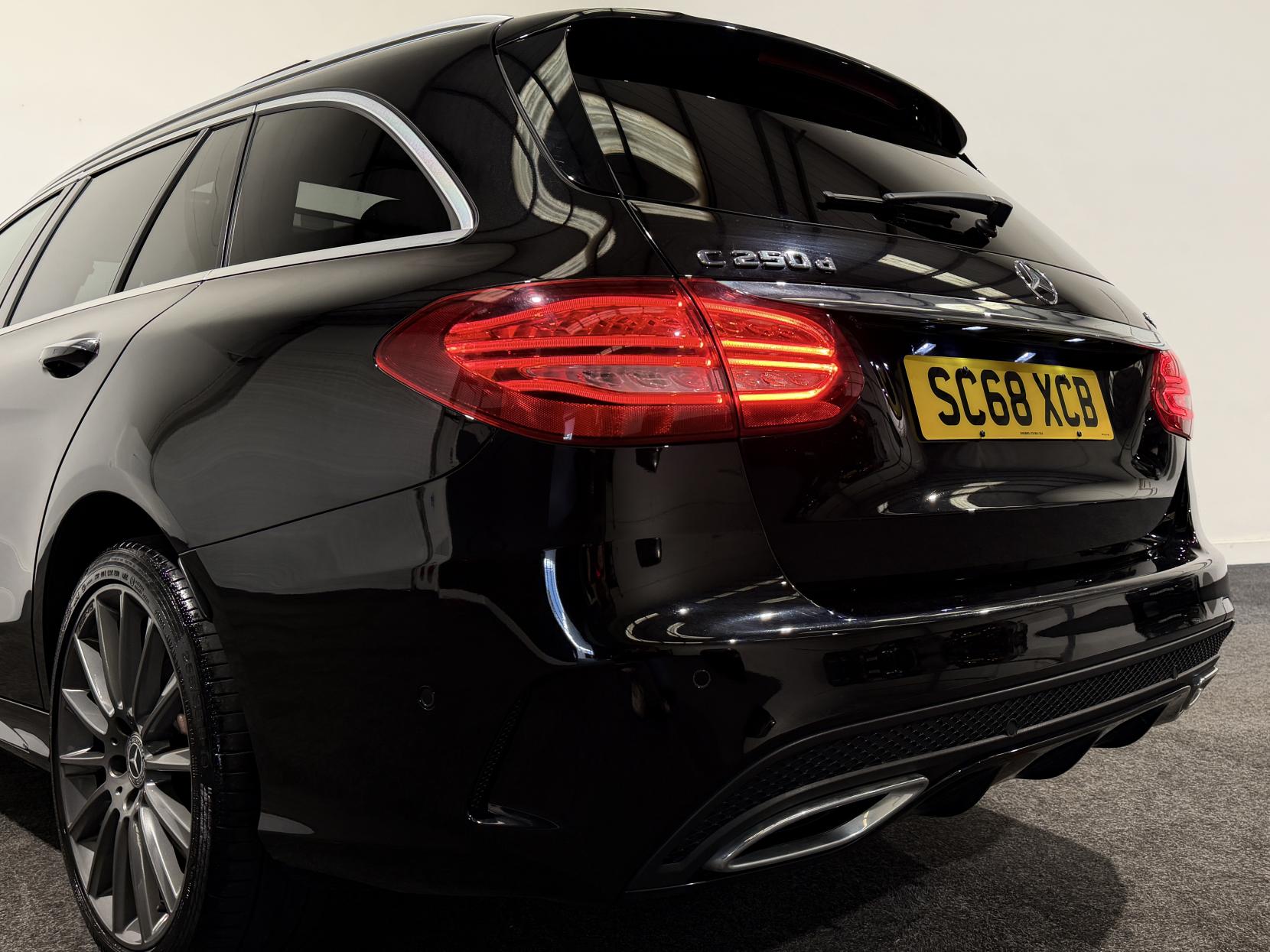 Mercedes-Benz C Class 2.1 C250d AMG Line (Premium) Estate 5dr Diesel G-Tronic+ 4MATIC Euro 6 (s/s) (204 ps)