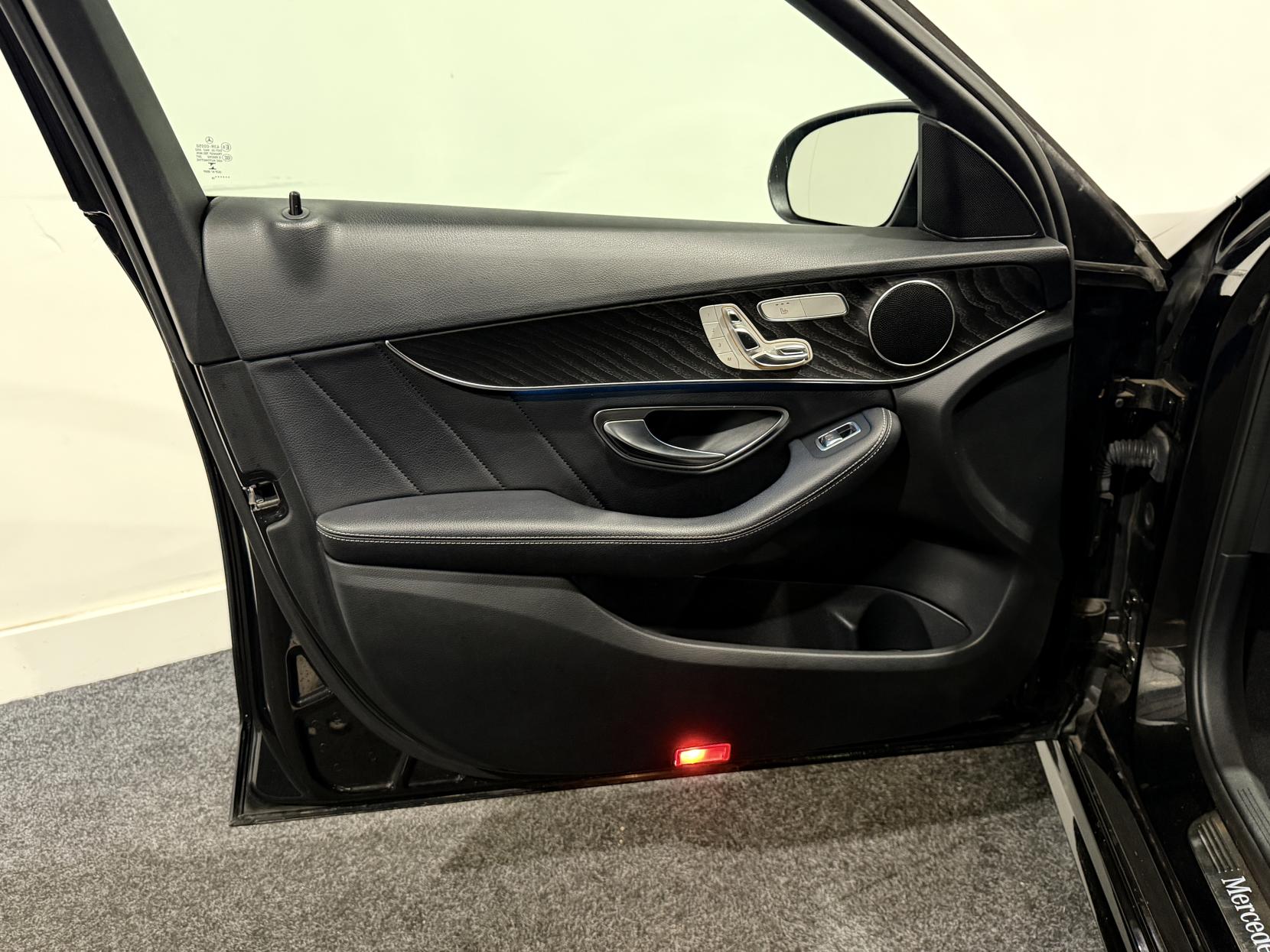 Mercedes-Benz C Class 2.1 C250d AMG Line (Premium) Estate 5dr Diesel G-Tronic+ 4MATIC Euro 6 (s/s) (204 ps)