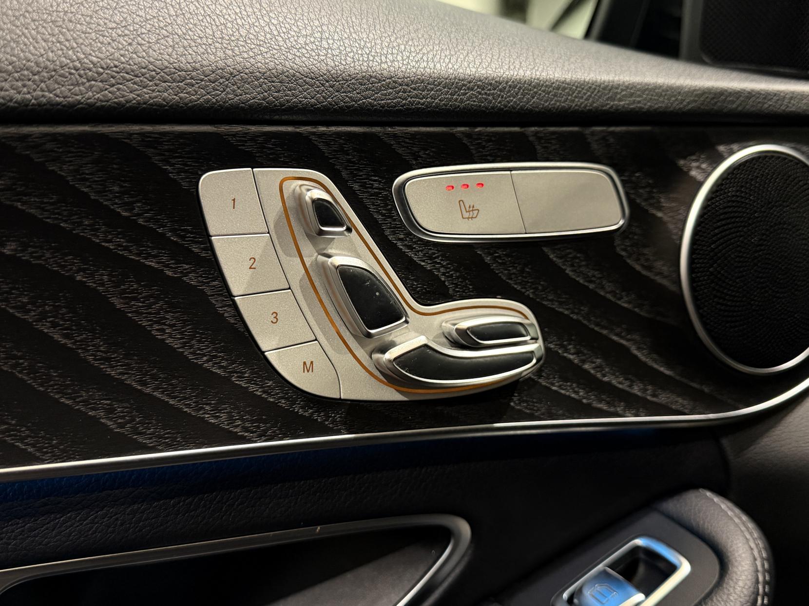 Mercedes-Benz C Class 2.1 C250d AMG Line (Premium) Estate 5dr Diesel G-Tronic+ 4MATIC Euro 6 (s/s) (204 ps)