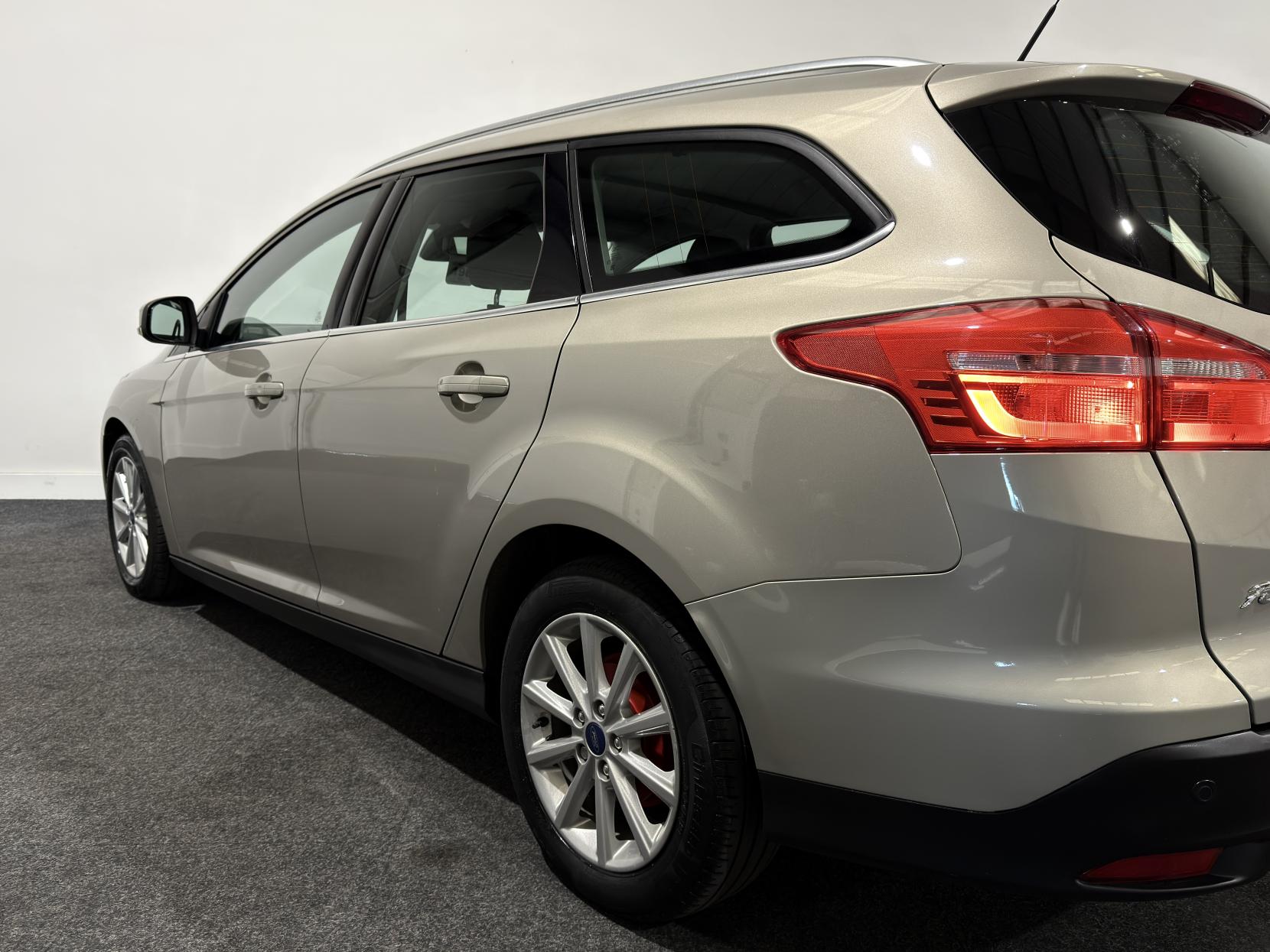 Ford Focus 1.0T EcoBoost Titanium Estate 5dr Petrol Auto Euro 6 (s/s) (125 ps)