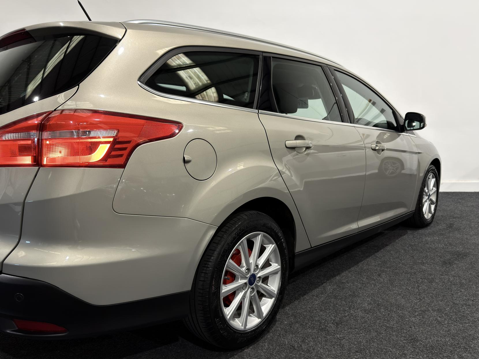 Ford Focus 1.0T EcoBoost Titanium Estate 5dr Petrol Auto Euro 6 (s/s) (125 ps)