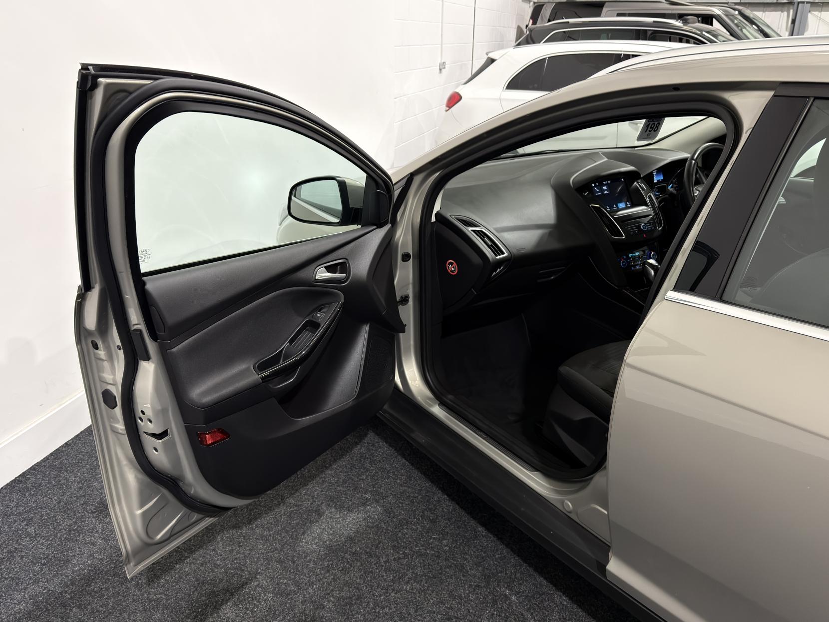 Ford Focus 1.0T EcoBoost Titanium Estate 5dr Petrol Auto Euro 6 (s/s) (125 ps)